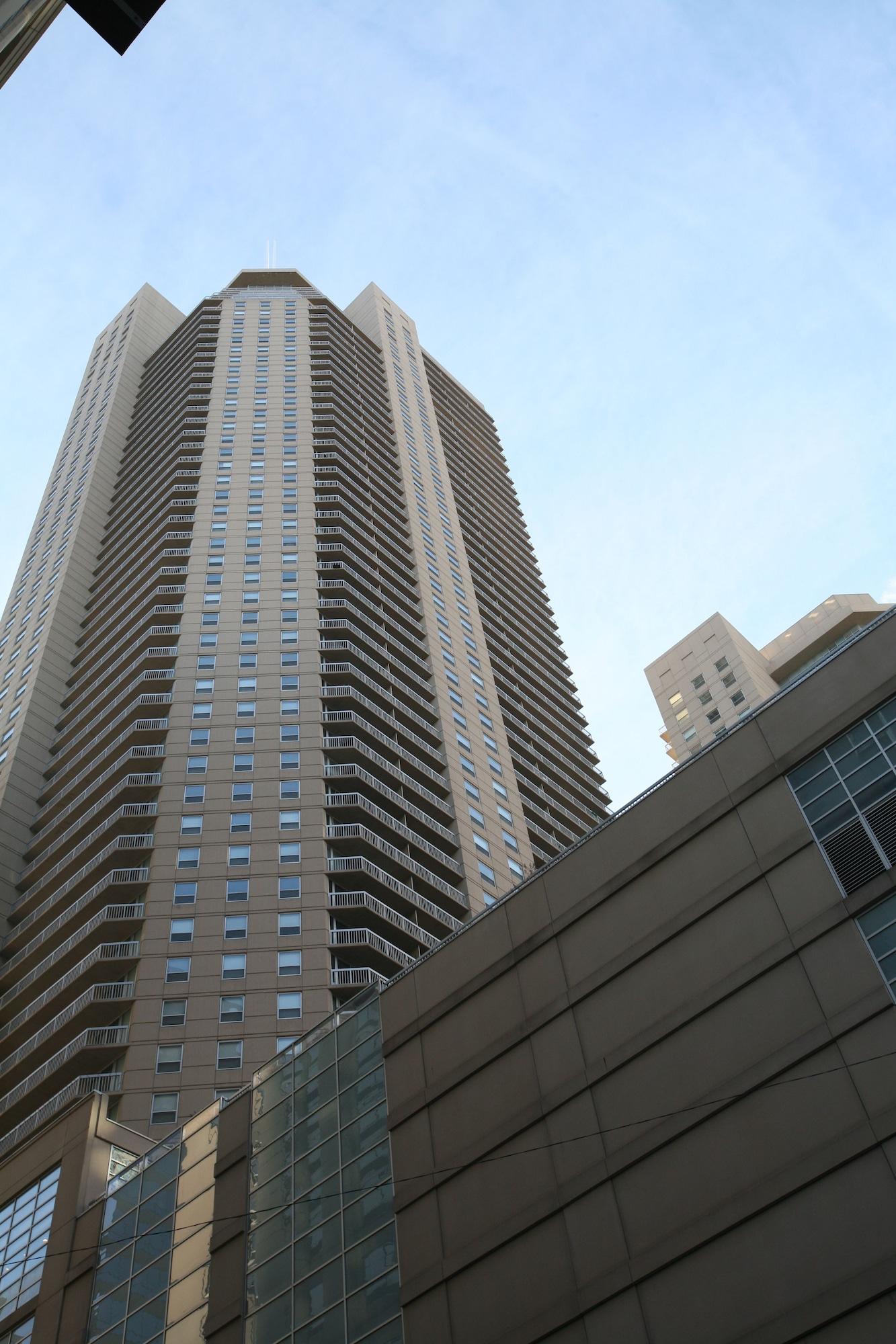Vista Exterior The Penthouse at Grand Plaza