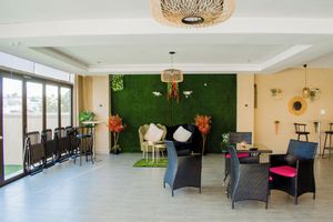 Alojamiento - WoodMead Guest House & Events