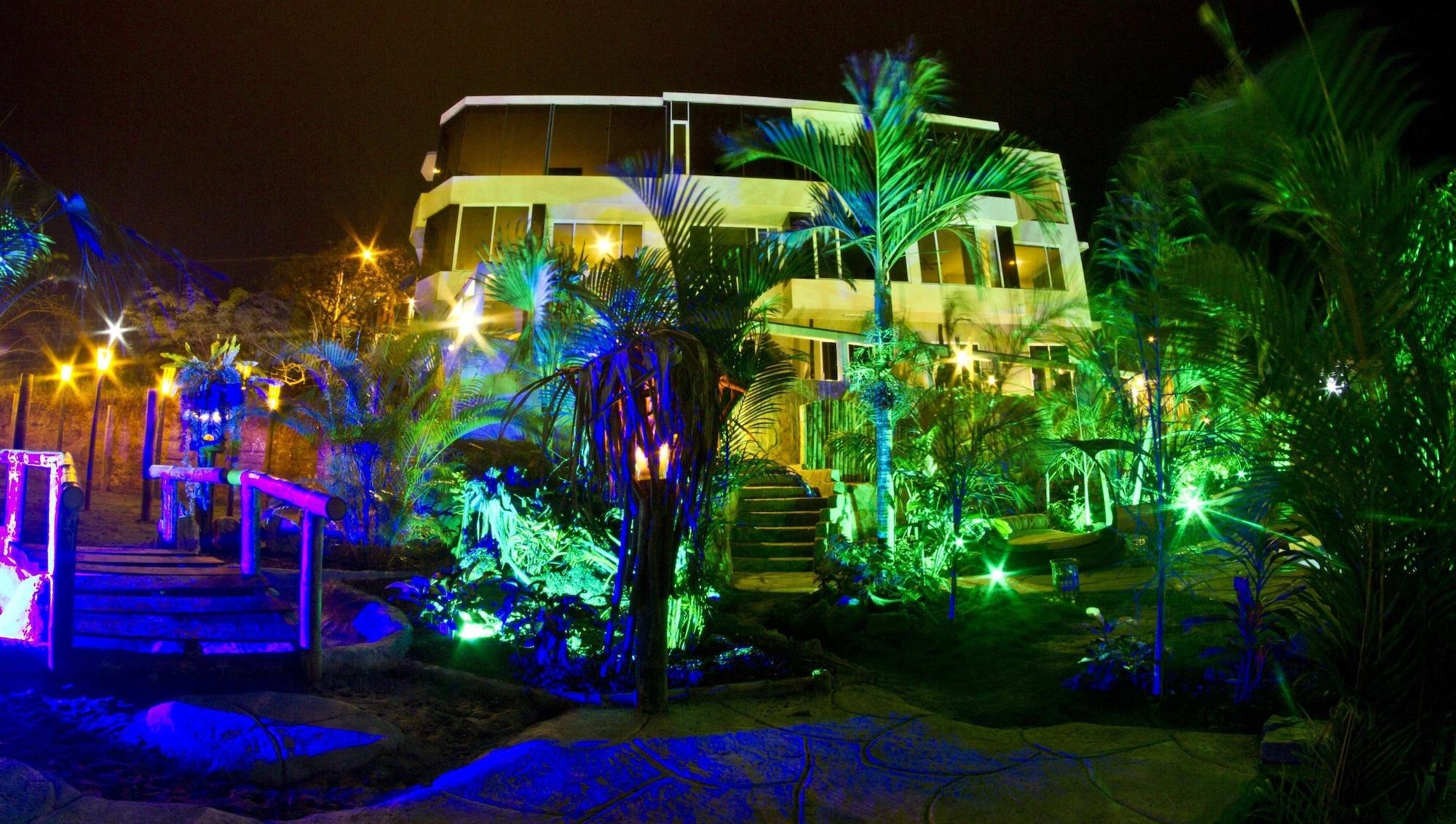 Vista Exterior ME Hotel in Montañita Estates