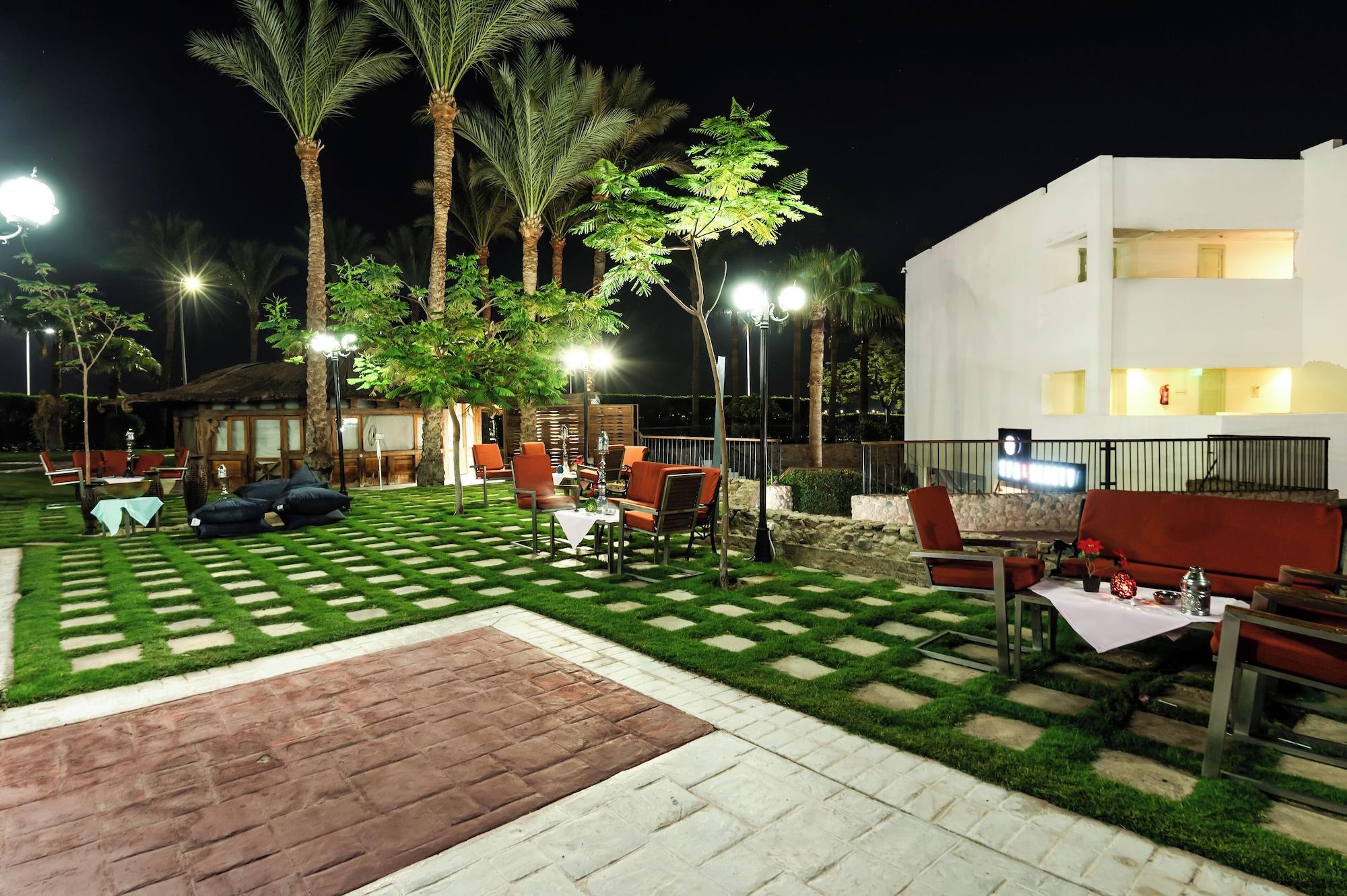 Vista Exterior Xperience St. George Homestay