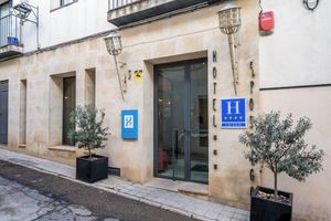 Alojamiento - Hotel YIT El Postigo