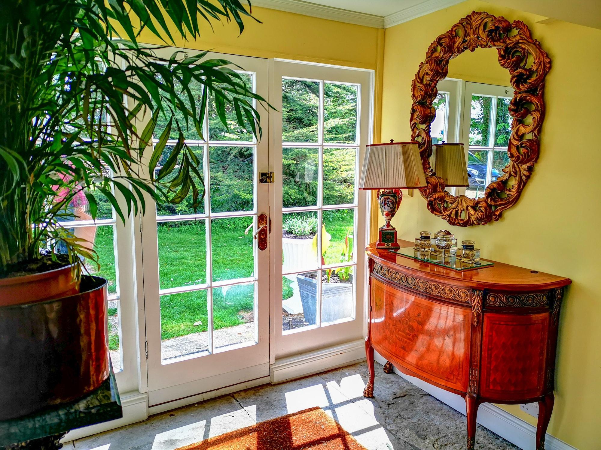 Vista Lobby Cedar House Boutique B&B