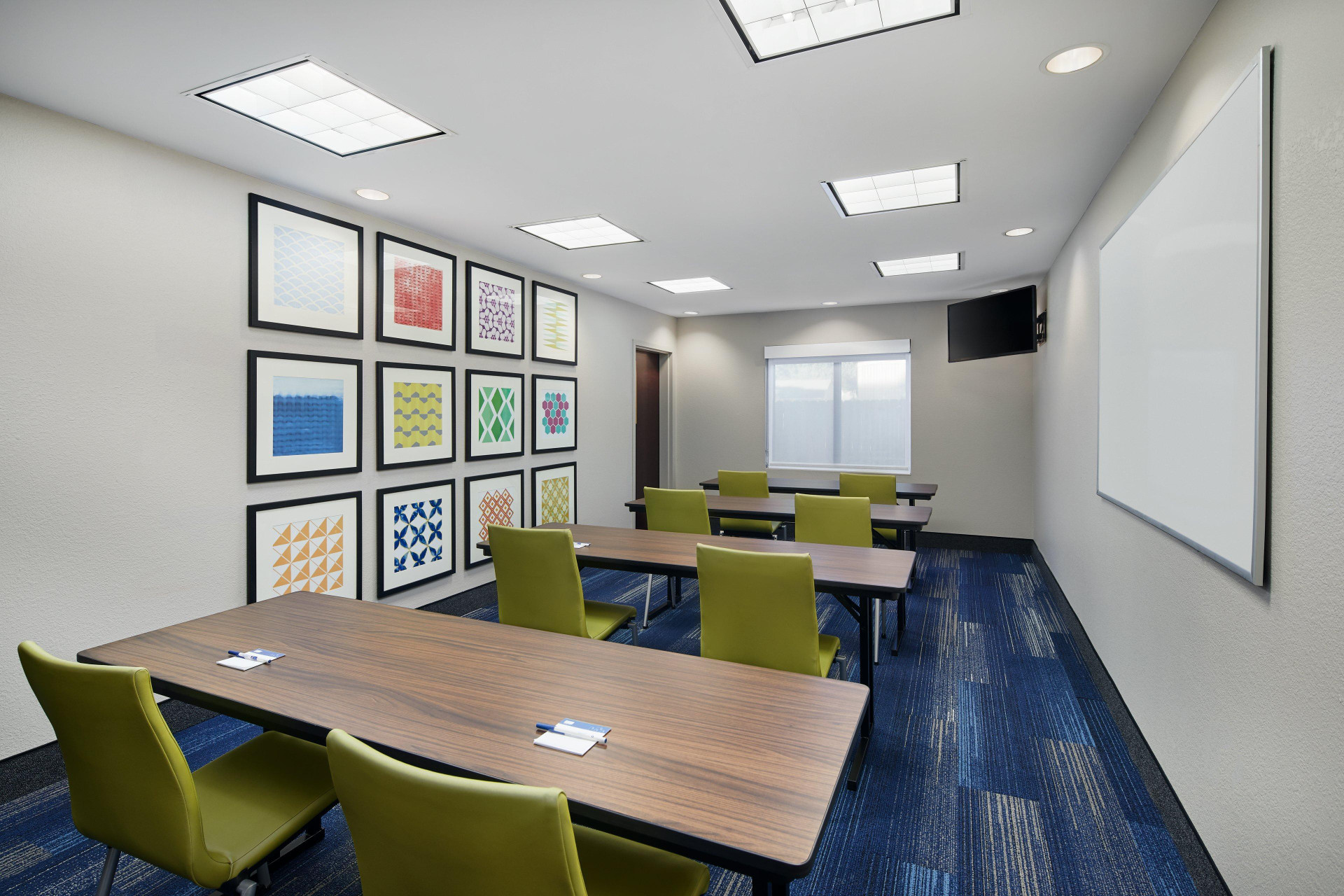 Centro de Negocios Holiday Inn Express Hotel & Suites Pensacola West 