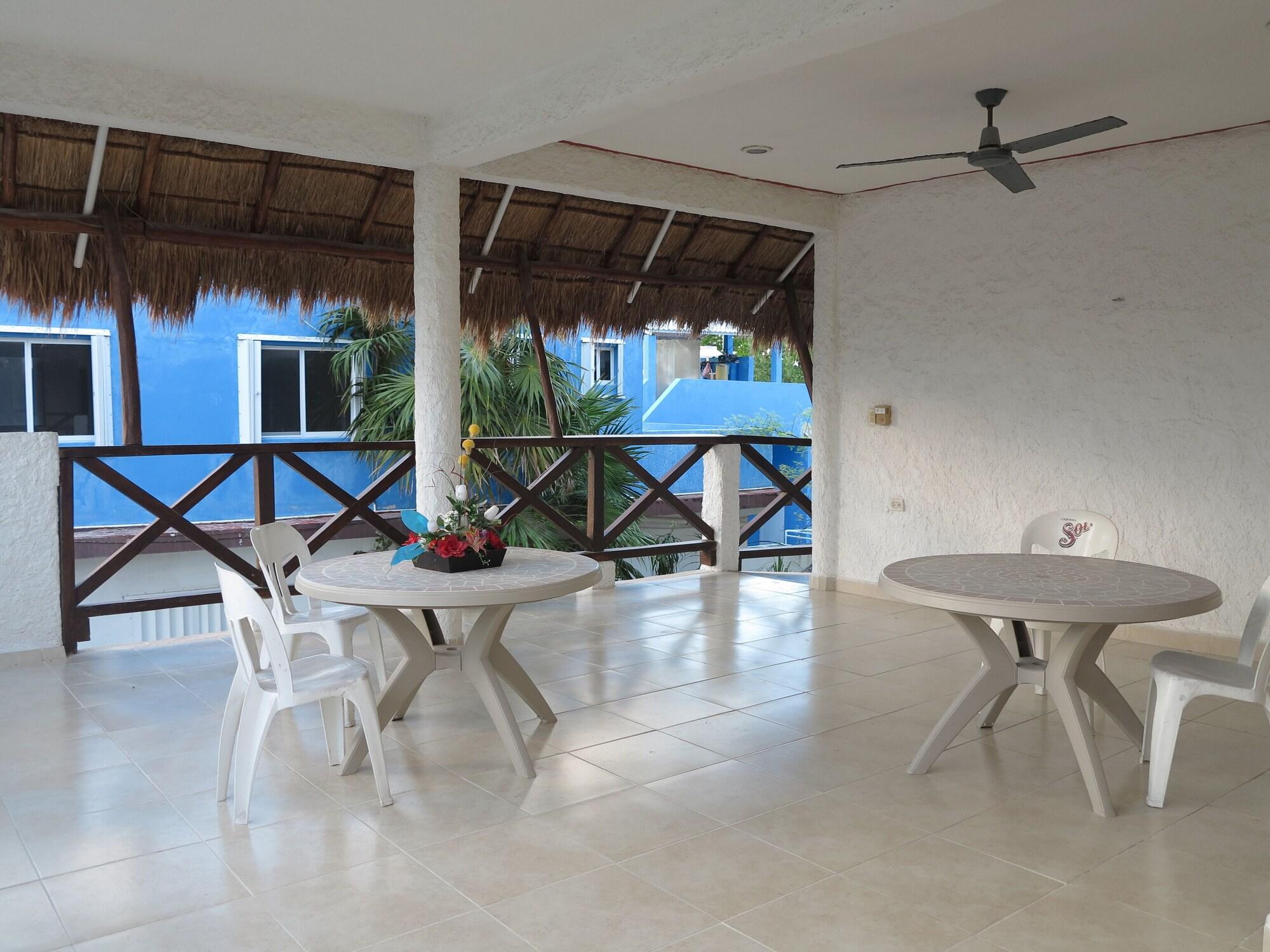 Vista Exterior Holmar Hotel