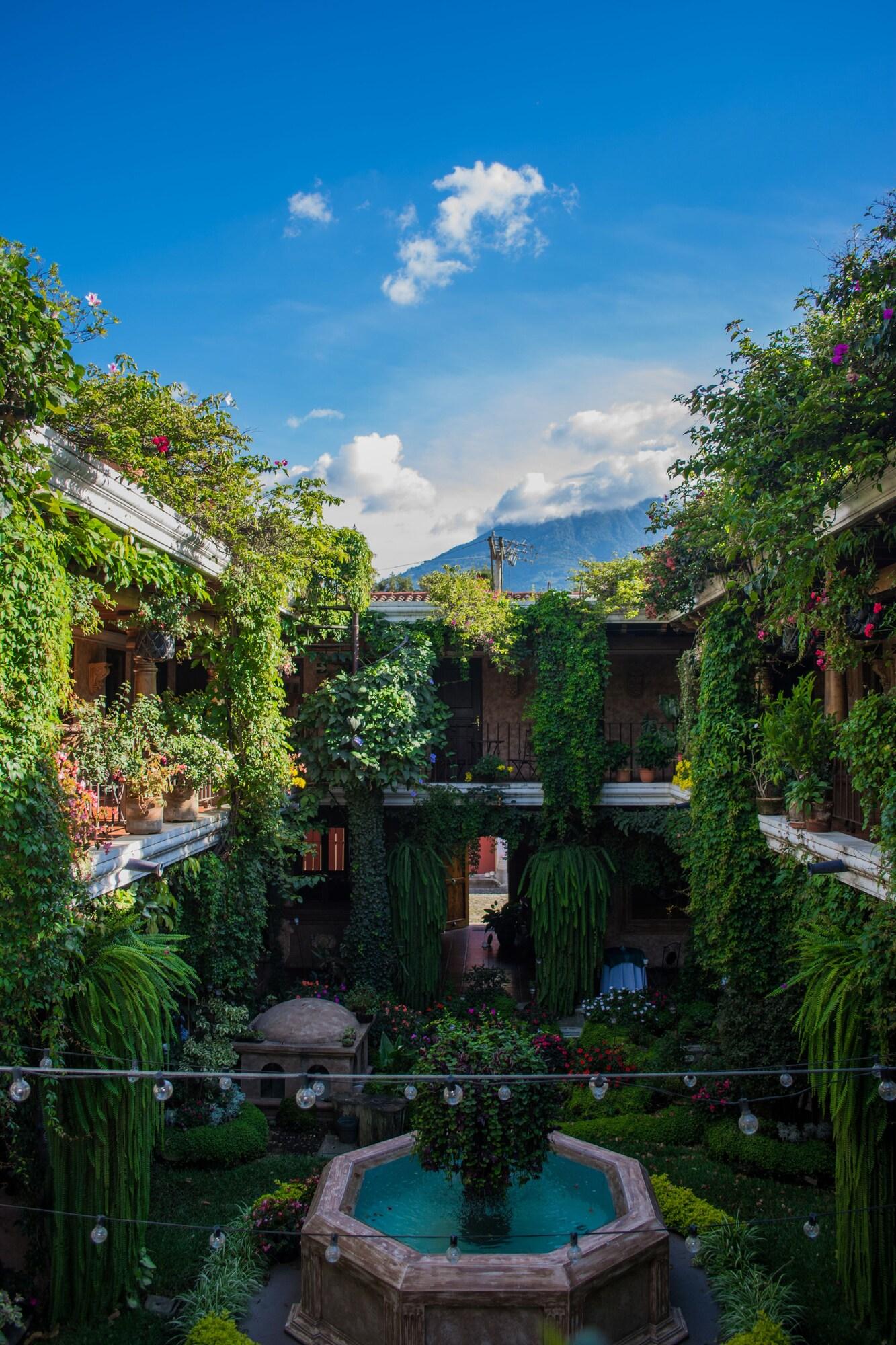 Varios Hotel Genessis