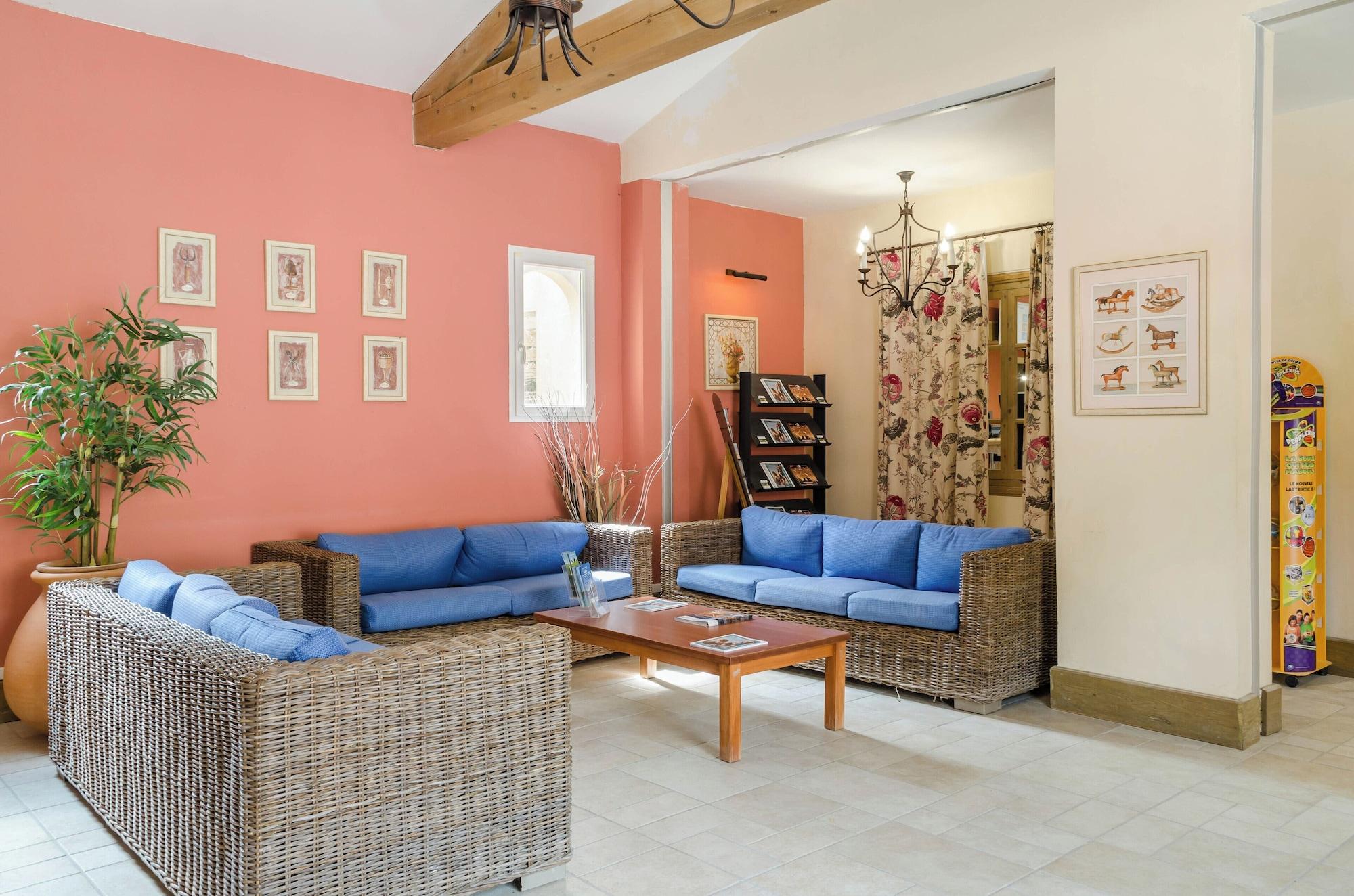 Vista Lobby Village Le Rouret Pierre & Vacances