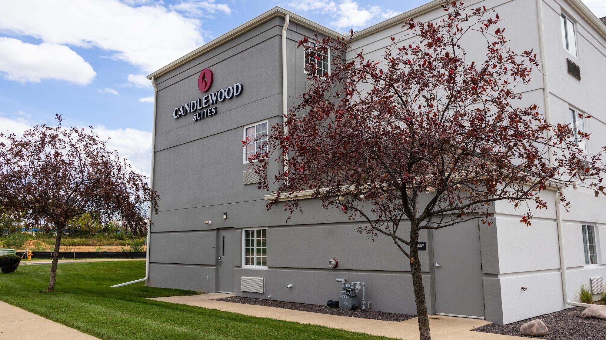 Vista Exterior Candlewood Suites Grand Prairie by IHG