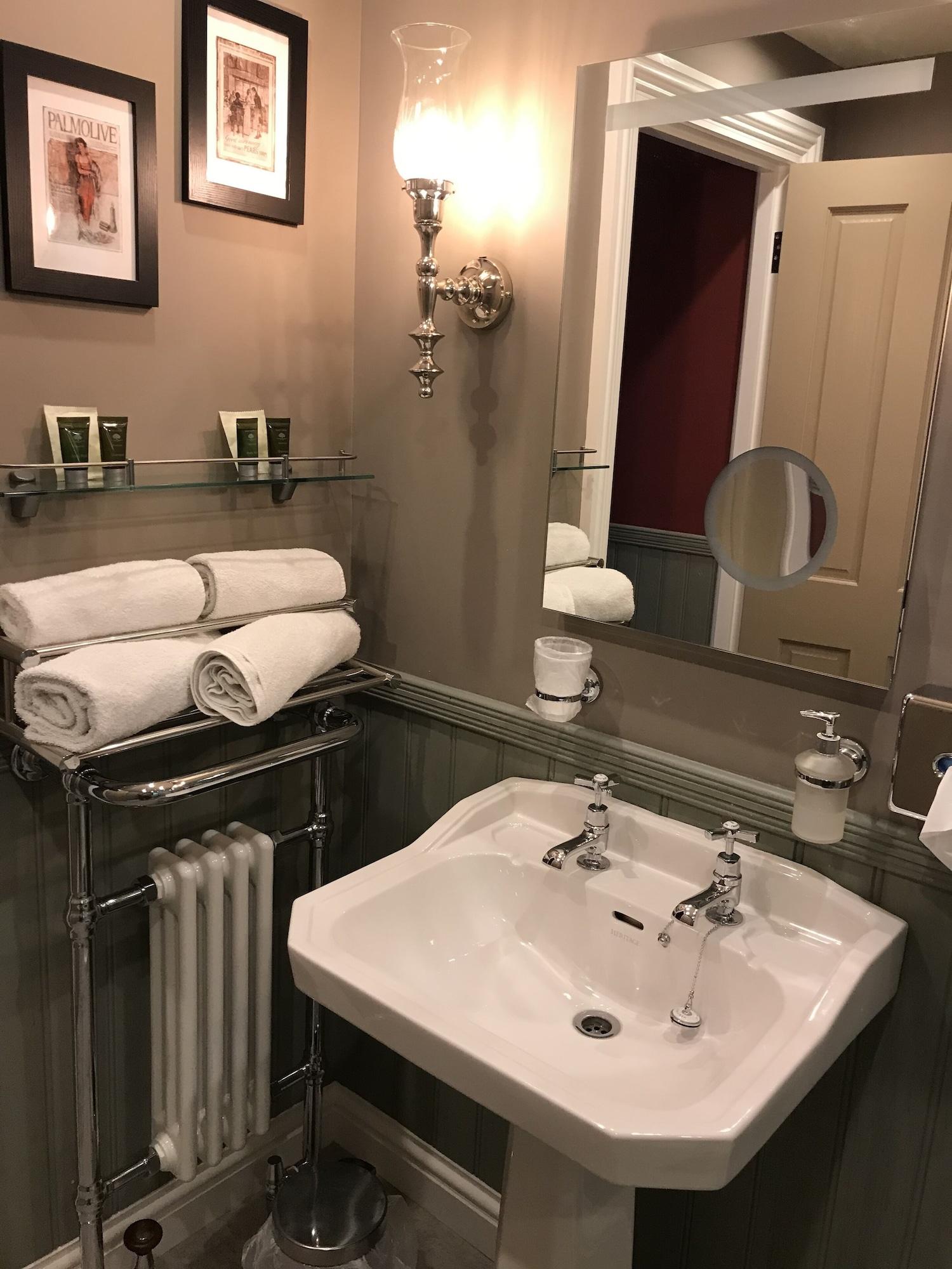 Varios Blair Villa South