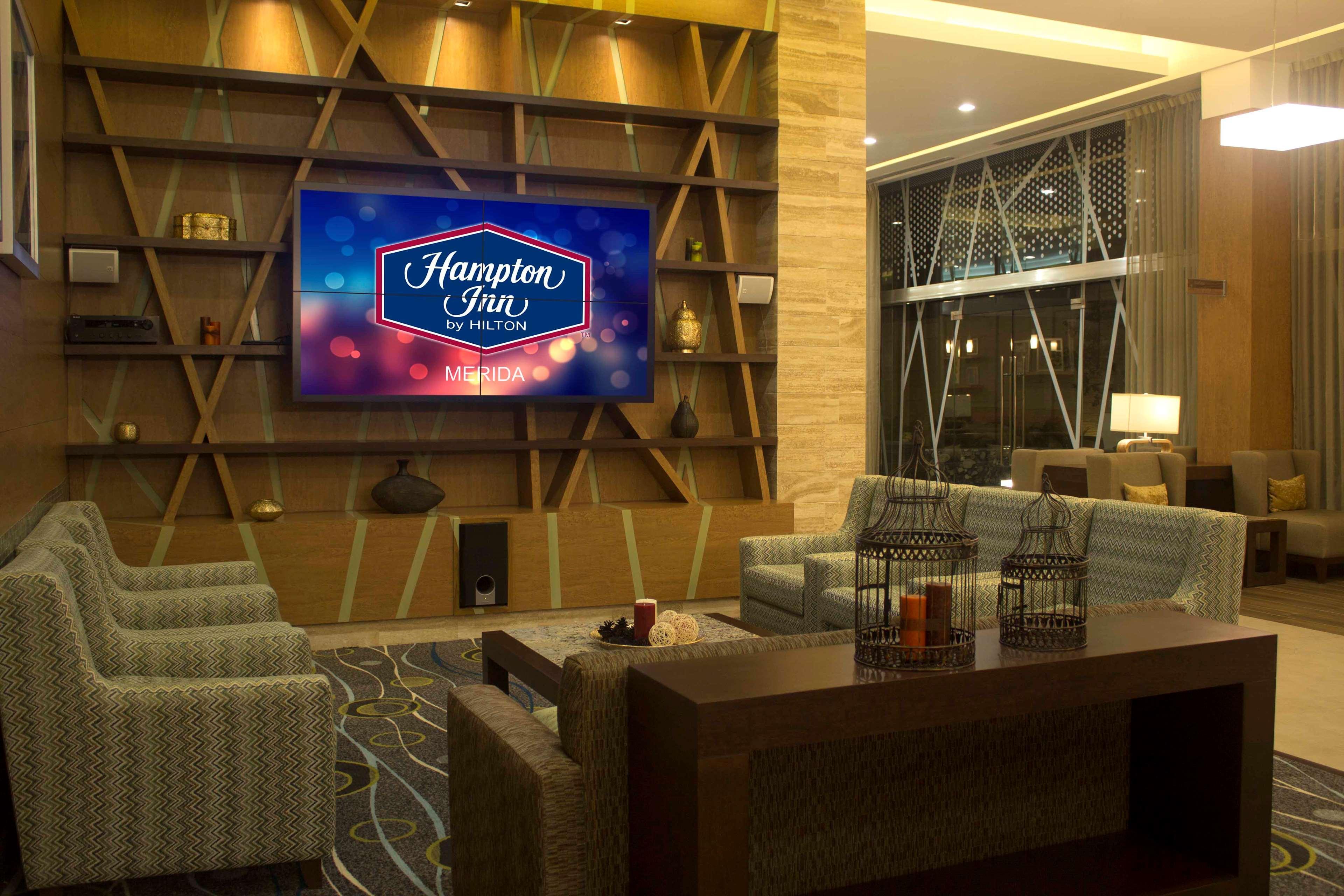 Vista Exterior Hampton Inn by Hilton Merida