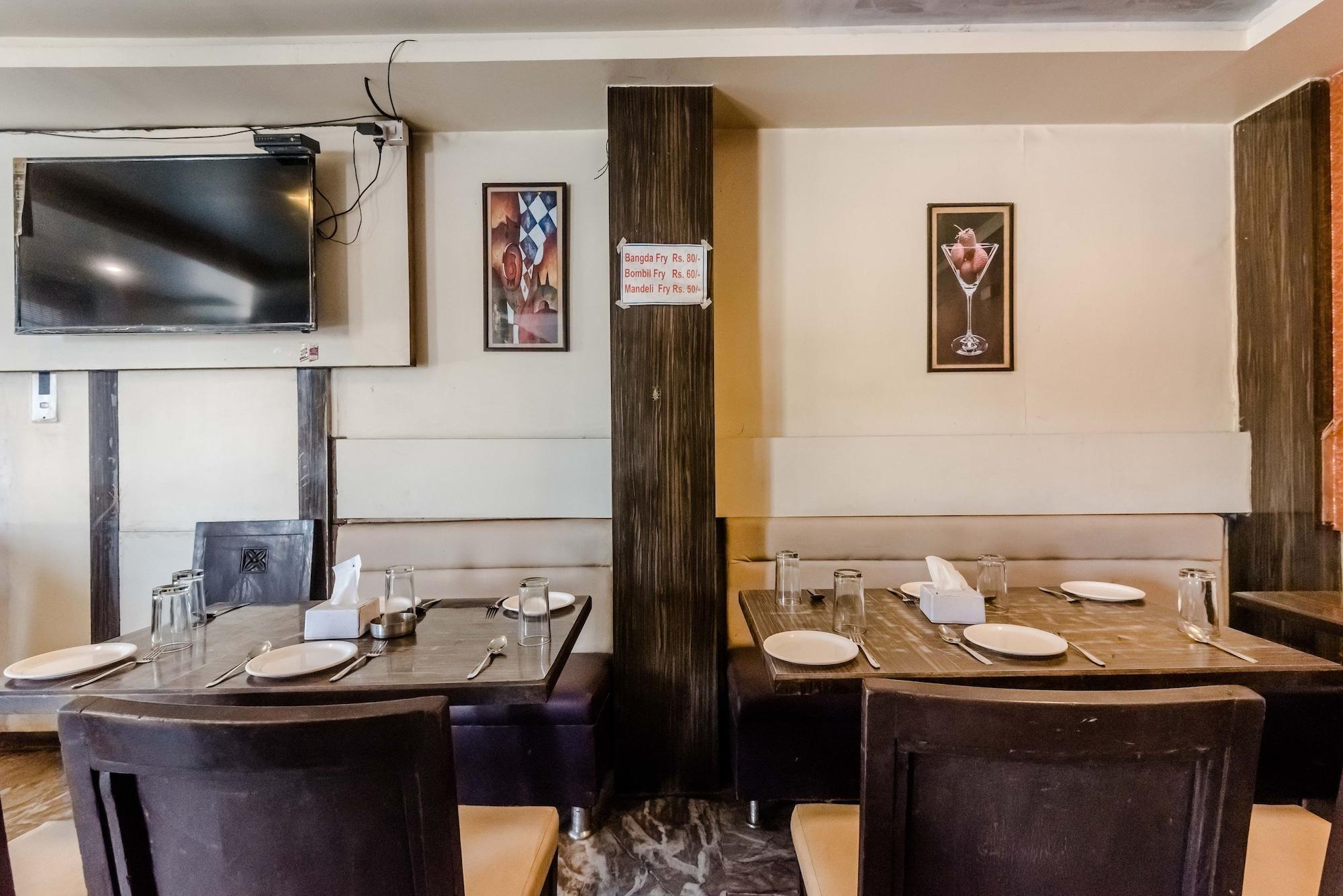 Restaurant OYO 7727 Hotel Sarovar Grand