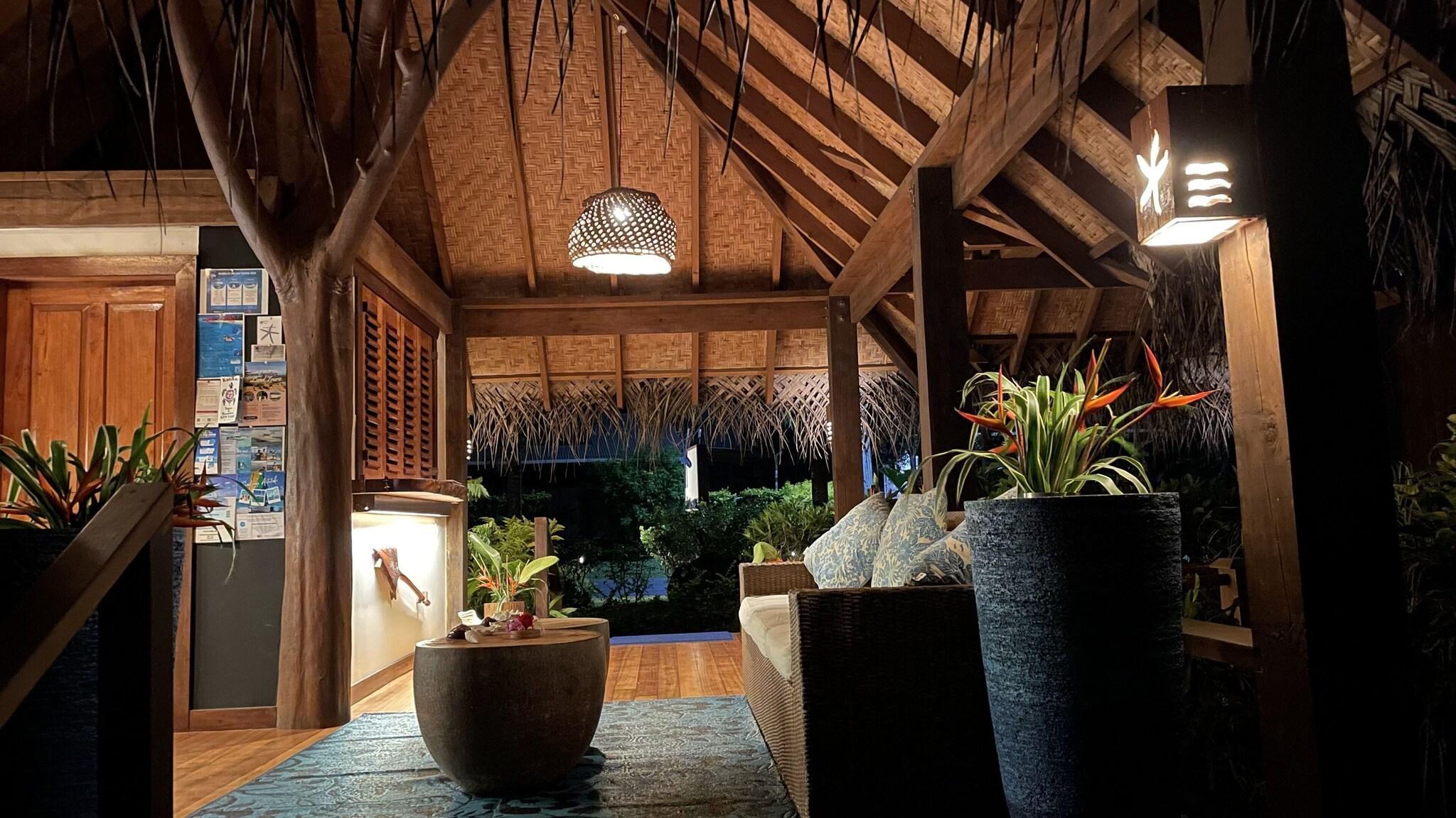 Vista Lobby Etu Moana Boutique Beach Villas - Adults Only