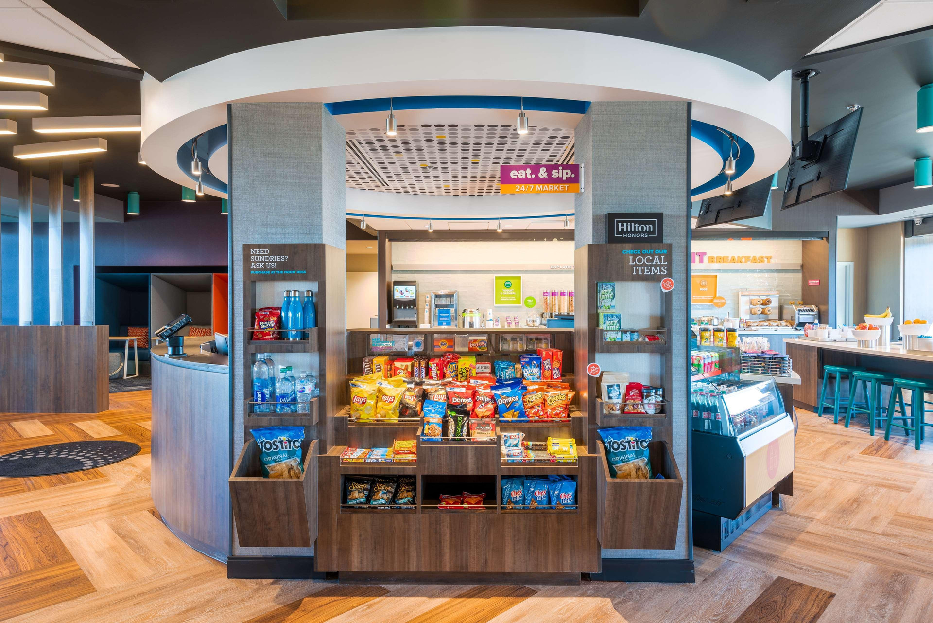 Bar/Salón Tru by Hilton Savannah Airport