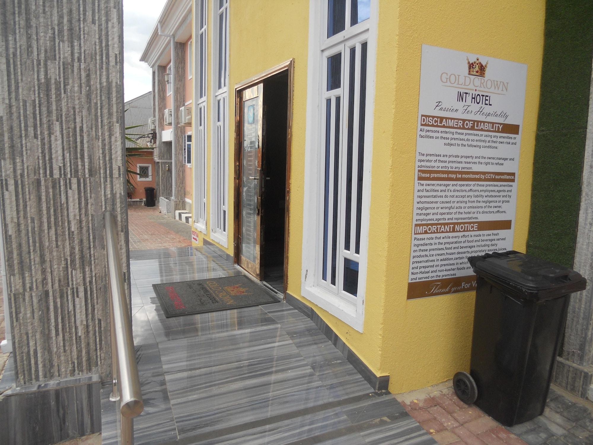 Vista Exterior Gold Crown international Hotel