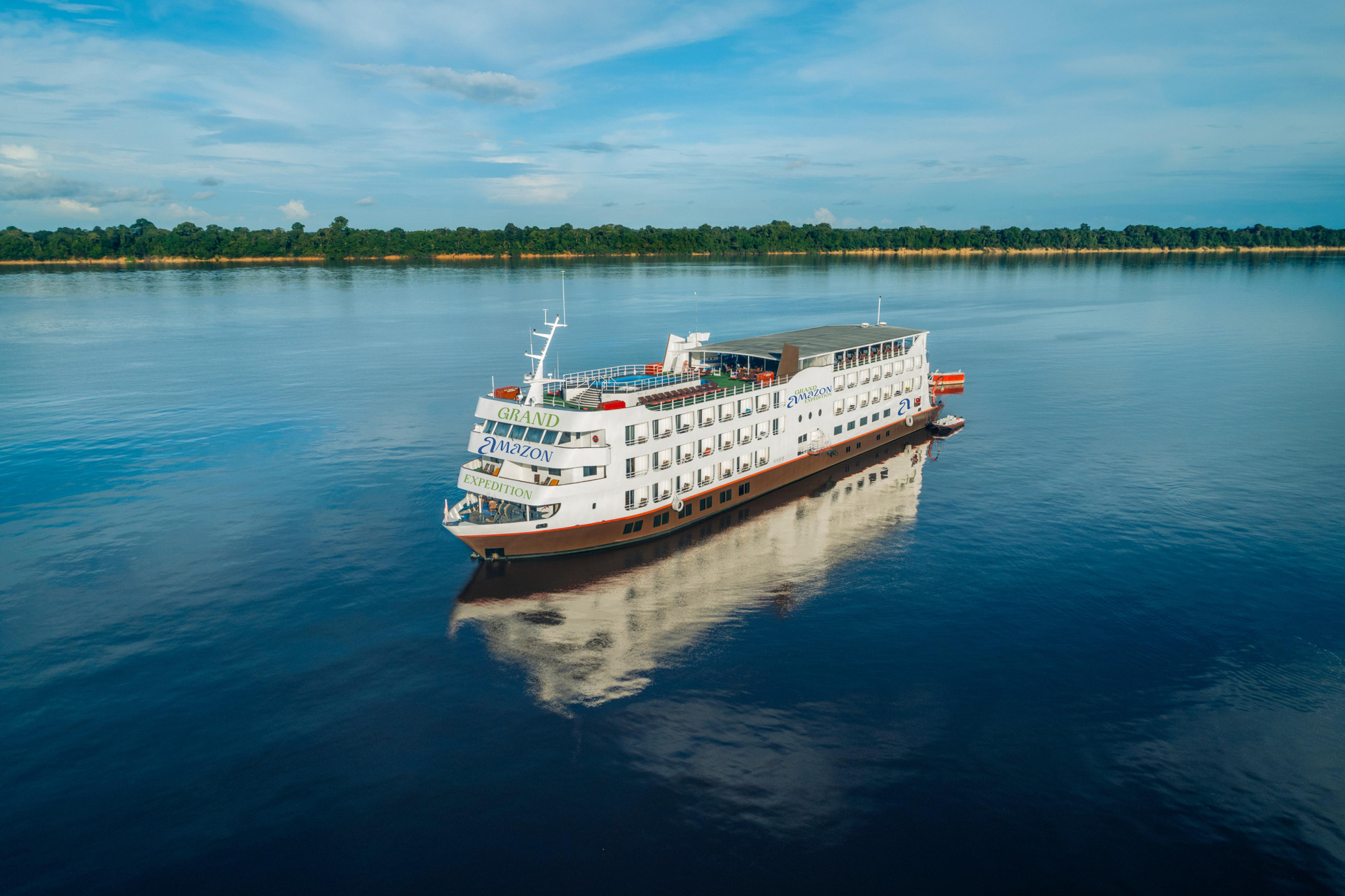 Vista Exterior Grand Amazon Expedition