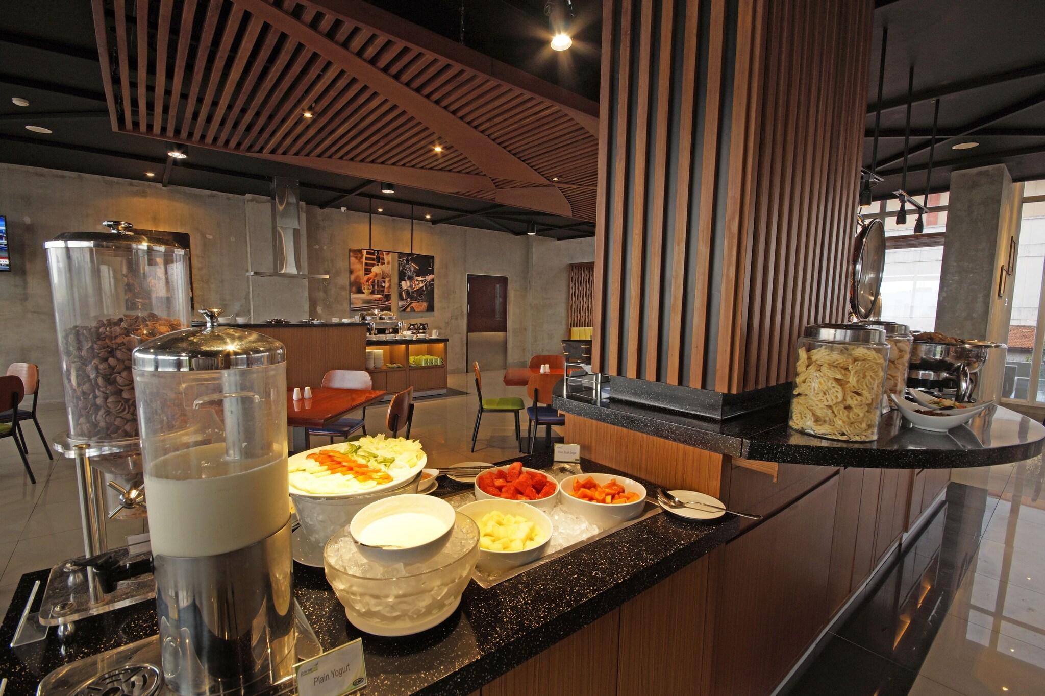 Restaurant Hotel PrimeBiz Tegal