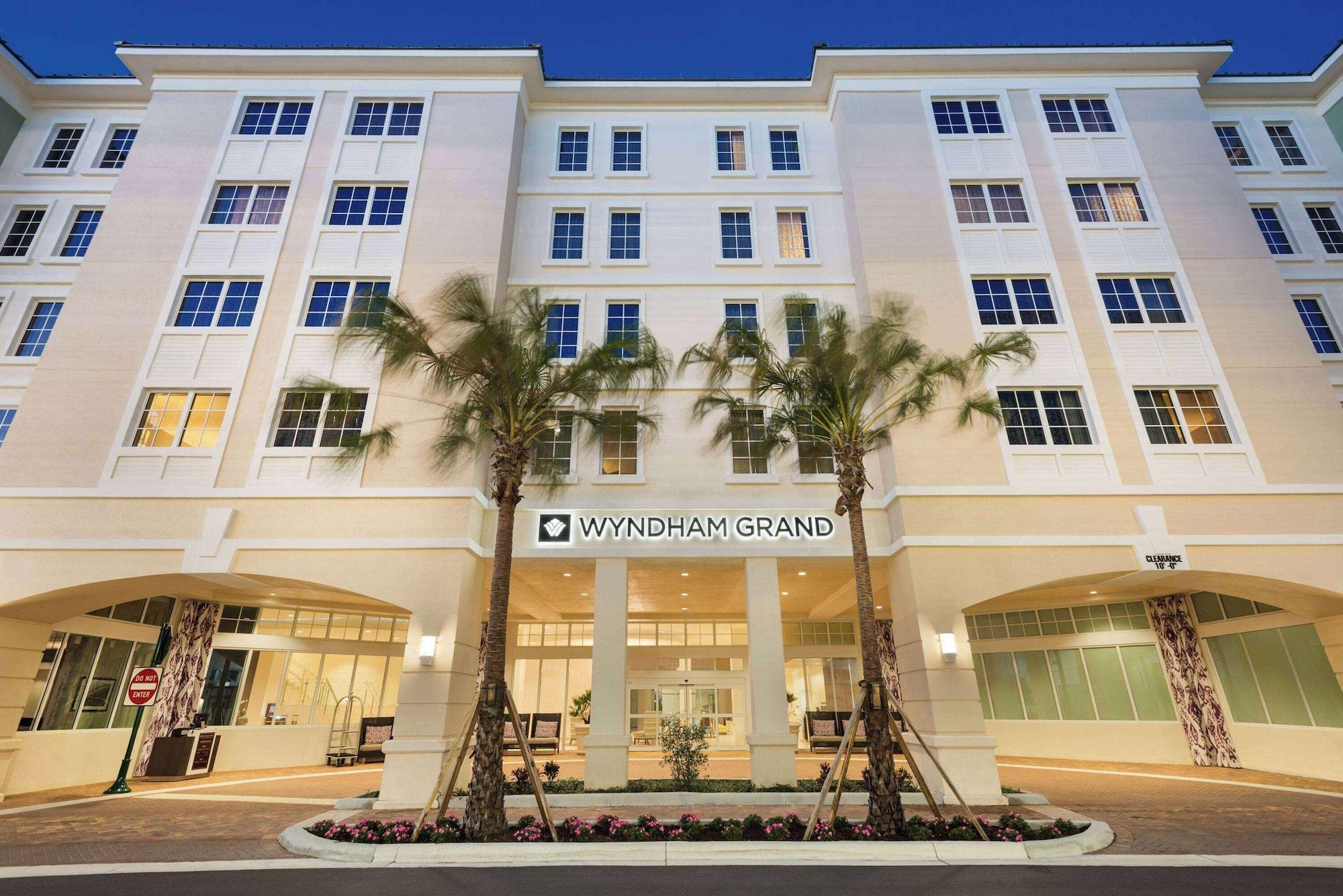 Vista Exterior Wyndham Grand Jupiter at Harbourside Place