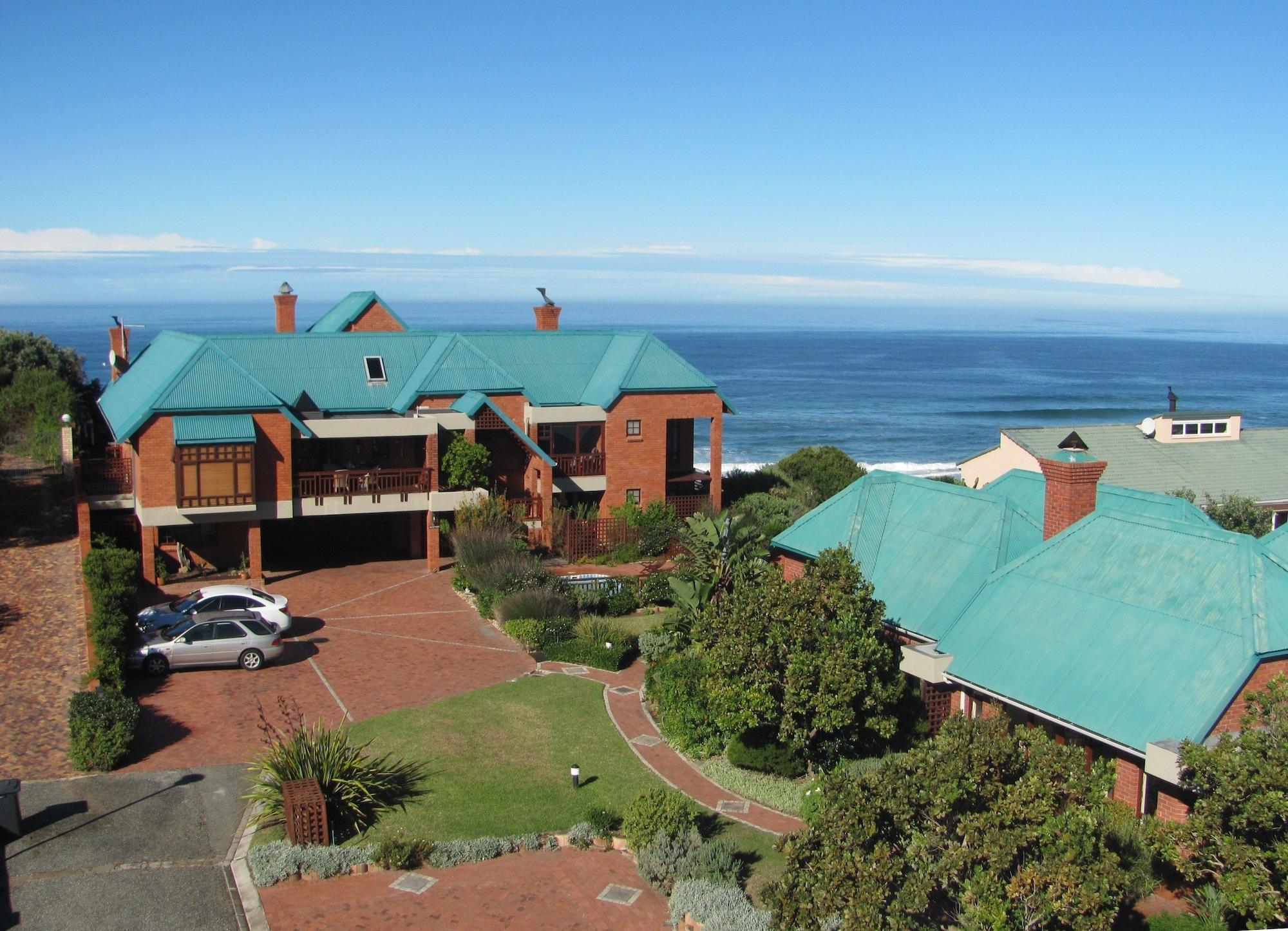 Varios Dolphin Dunes Guest House