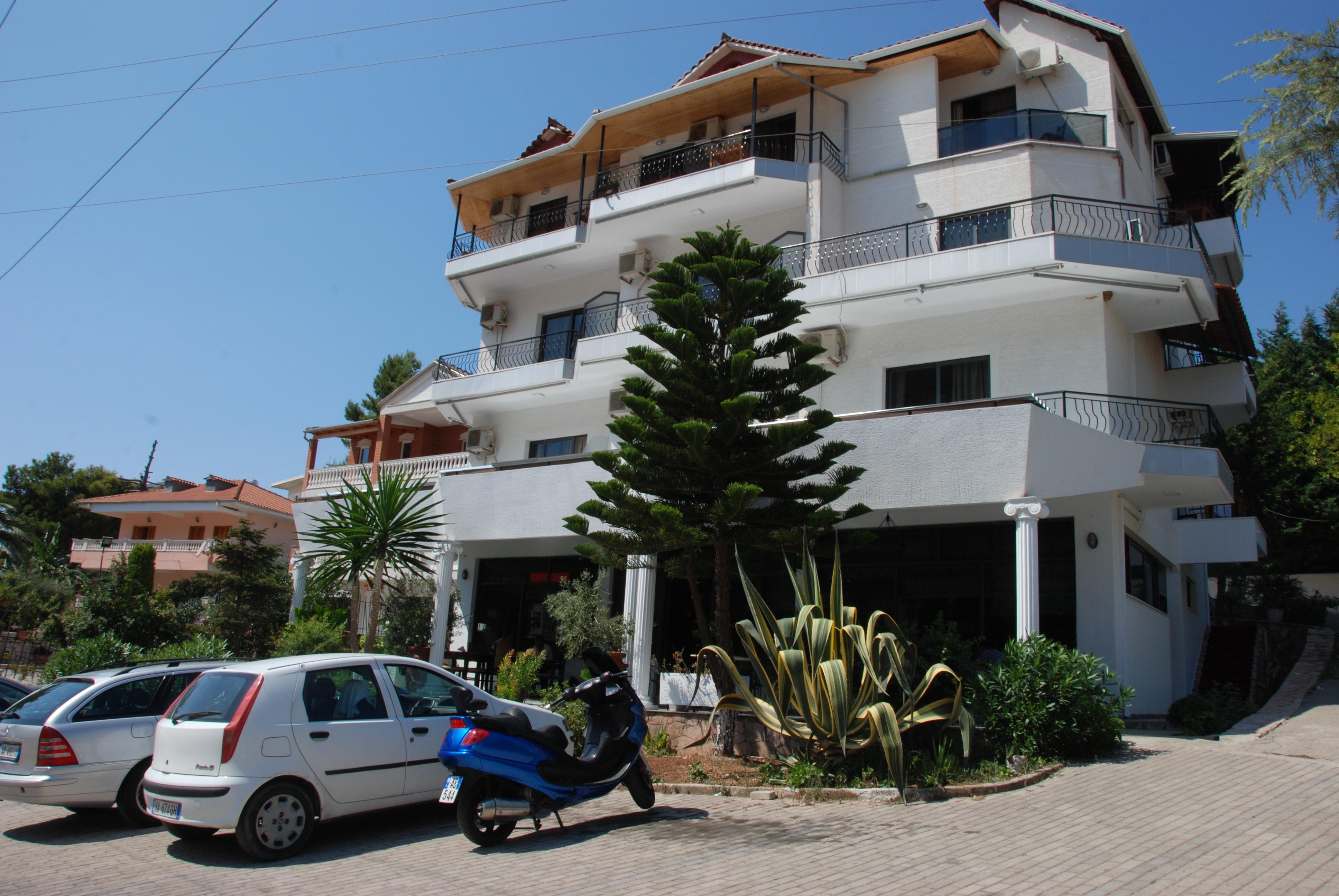 Vista Exterior Hotel Freskia