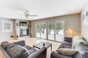 Alquiler Vacacional - Fish & Hike: Riverfront Cabin in Paris