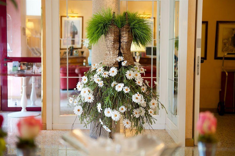 Vista Lobby Mercure Milano Centro