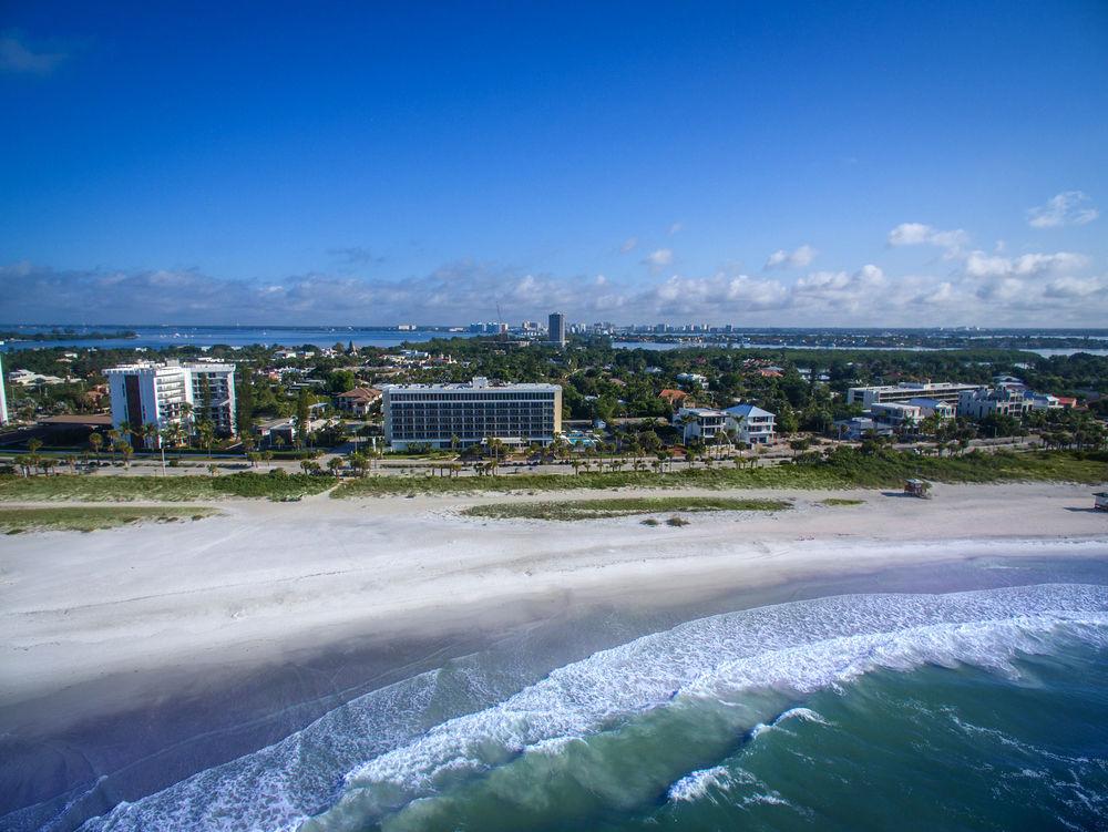 Vista da fachada Holiday Inn Lido Beach, Sarasota
