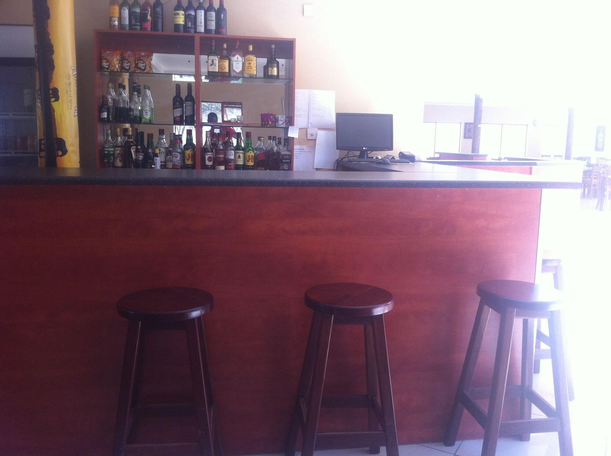 Bar/Salón Khama Rhino Sanctuary