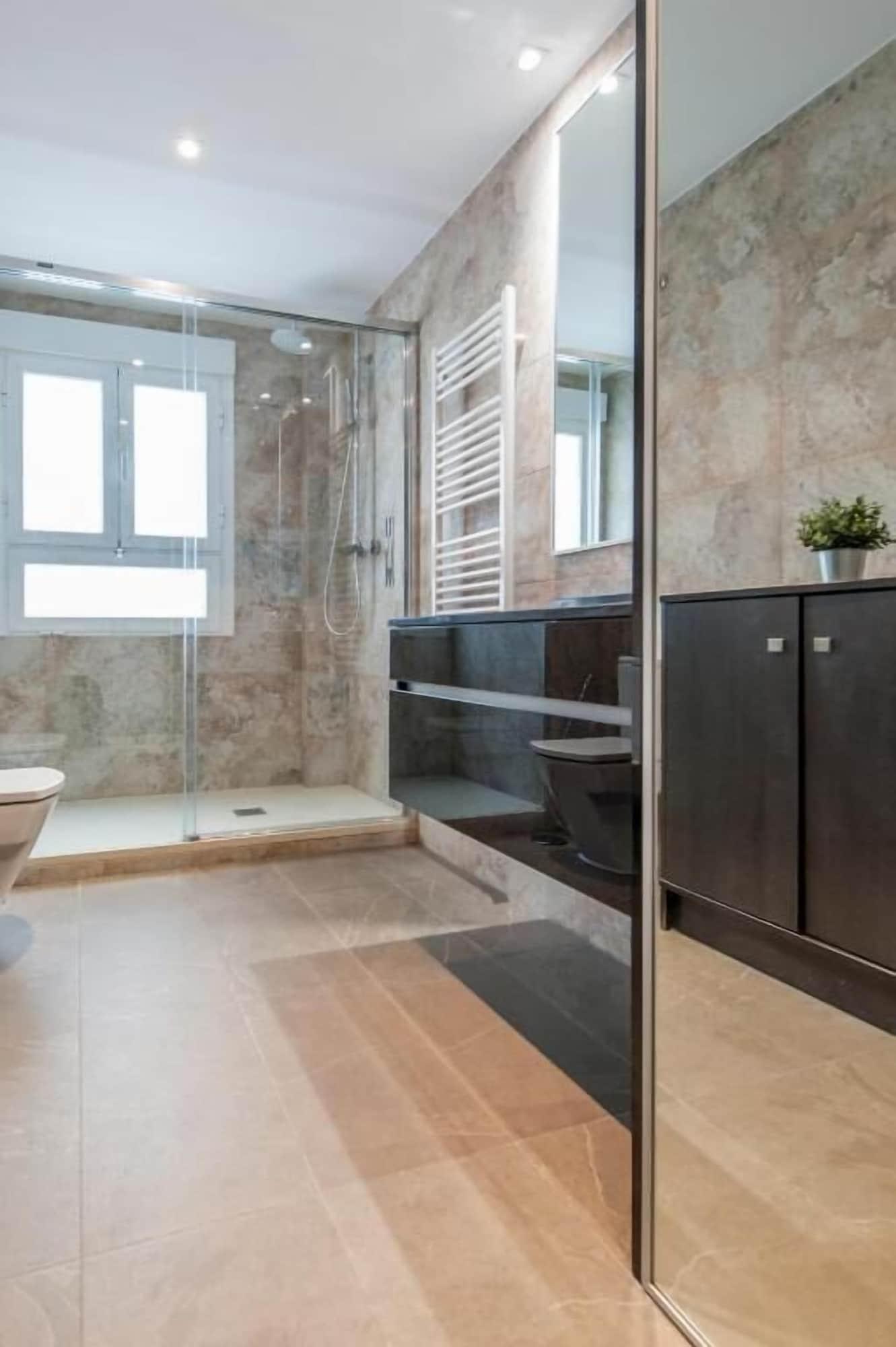Equipamiento de Habitación Plaza de Castilla II