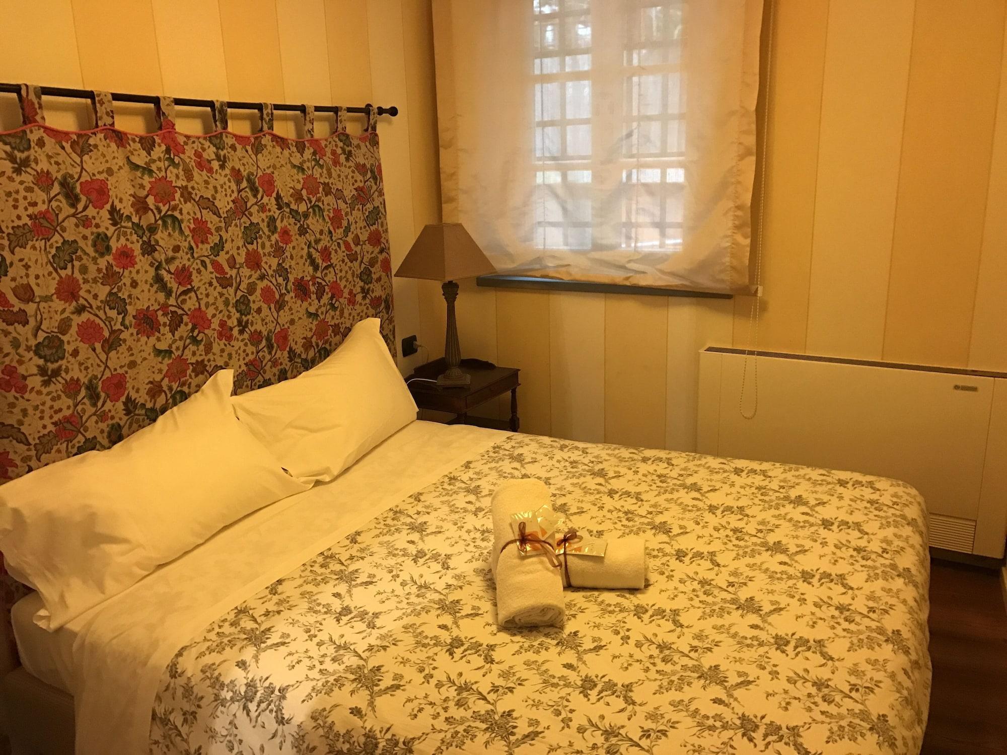 Habitación At Home Bed and Breakfast