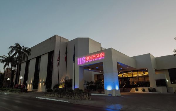 HS HOTSSON Hotel Tampico