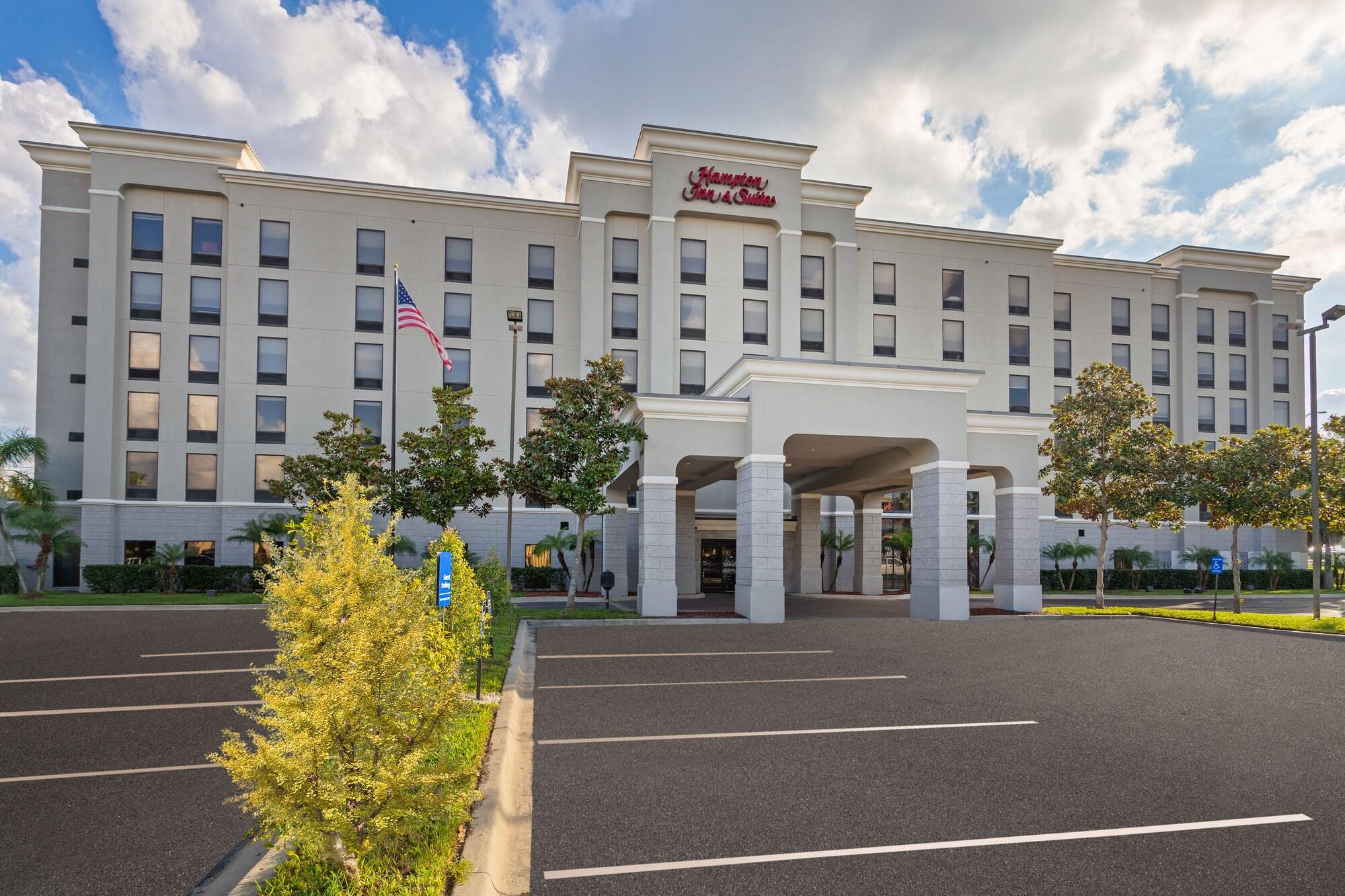 Vista Exterior Hampton Inn & Suites Orlando Intl Dr N