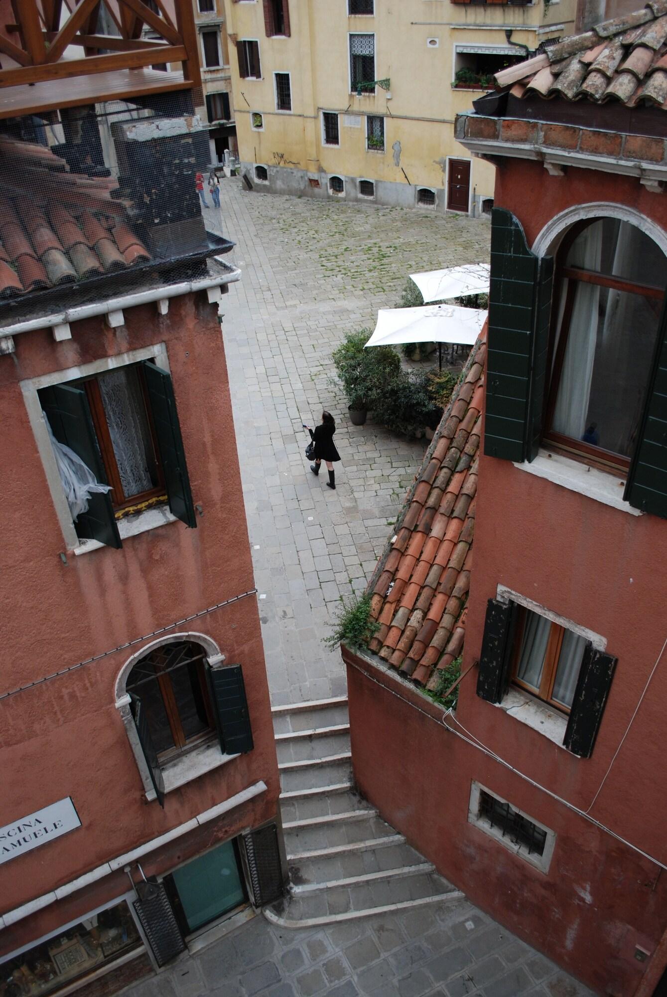 Vista Exterior B&B A Le Boteghe