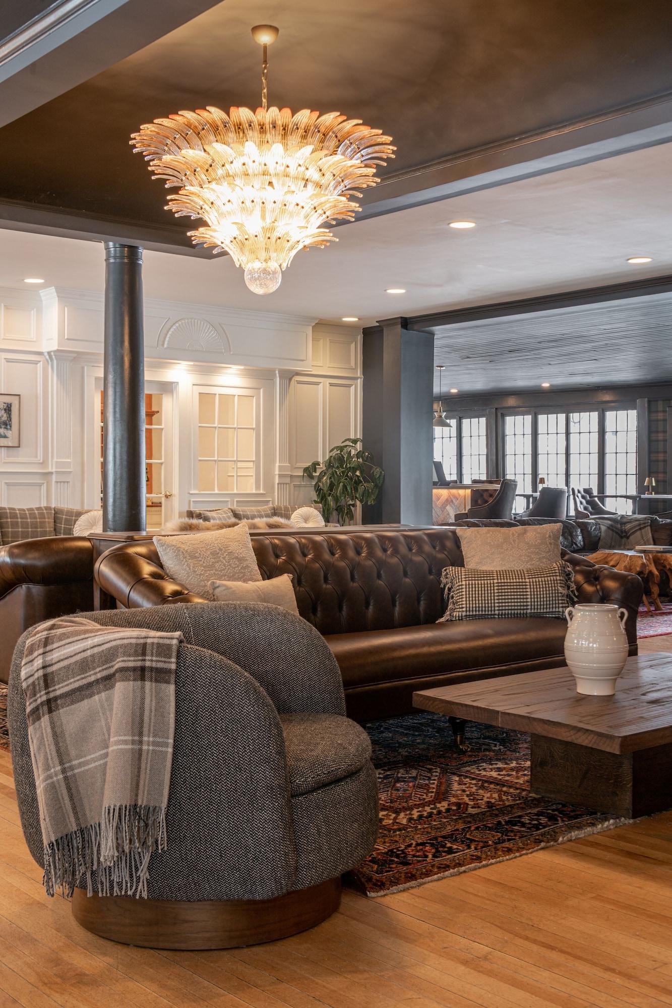 Vista Lobby The Wentworth