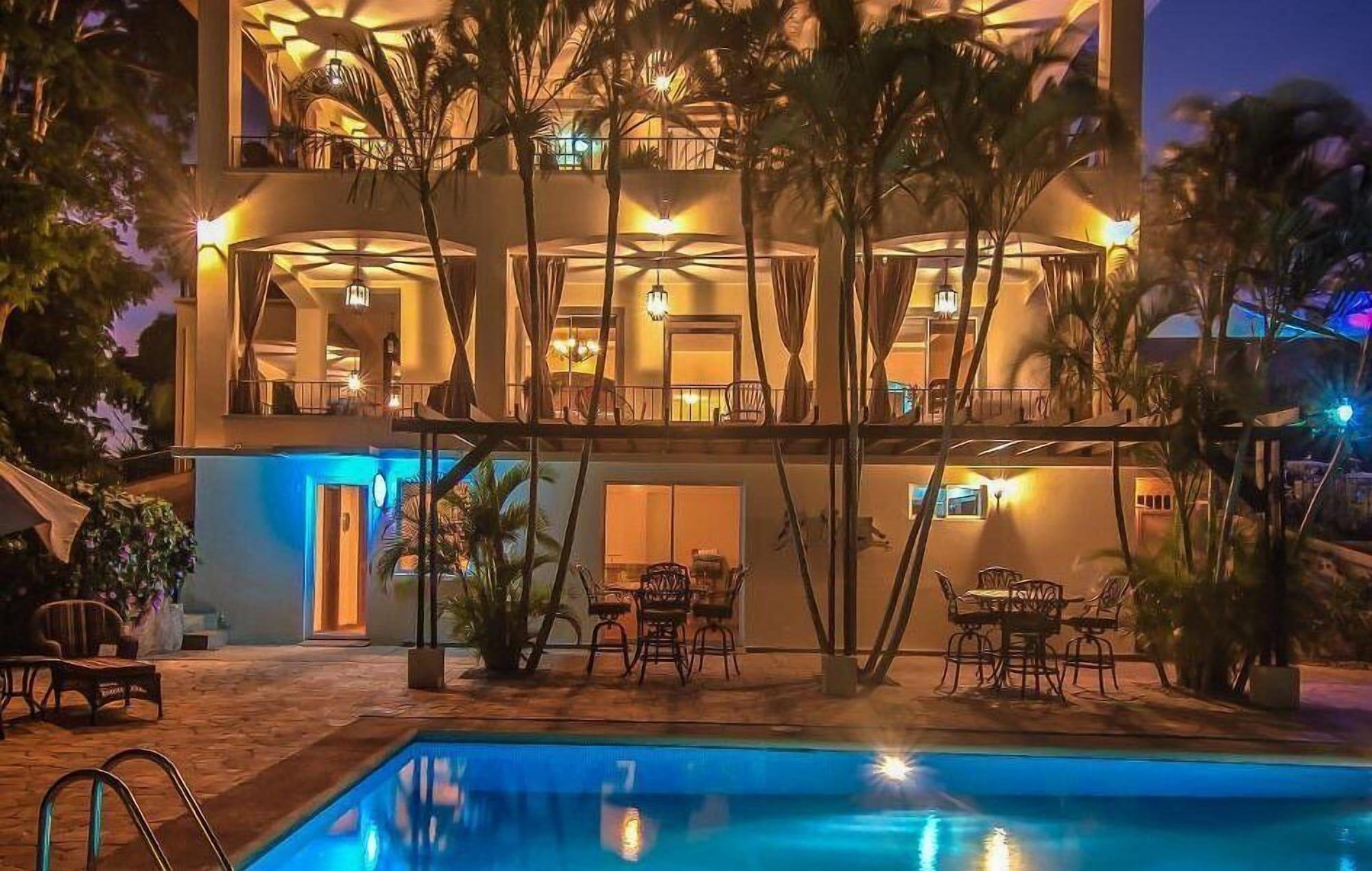 Varios Hotel Coworking Villa Toscana