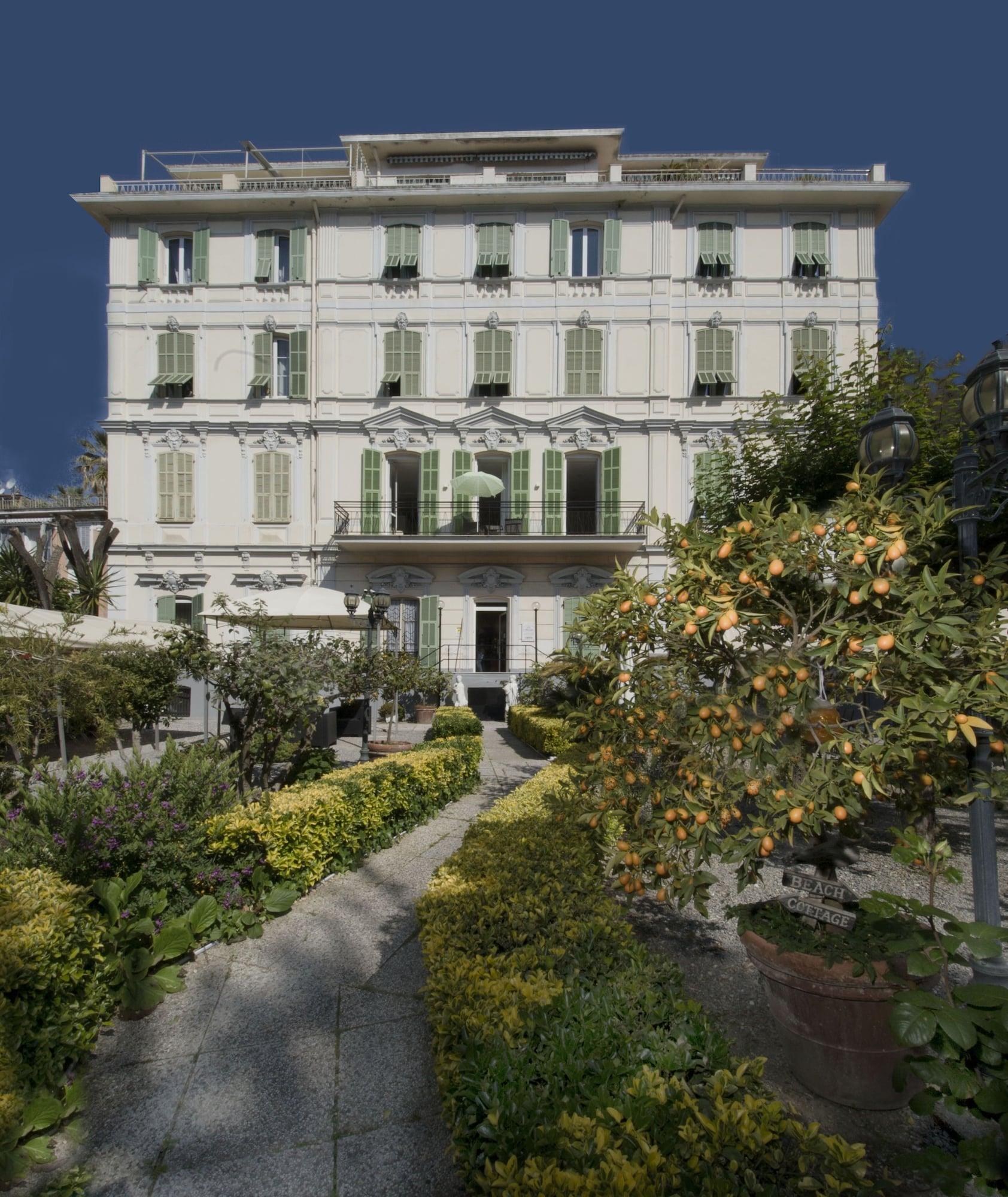 Vista Exterior Hotel Alexander & Spa