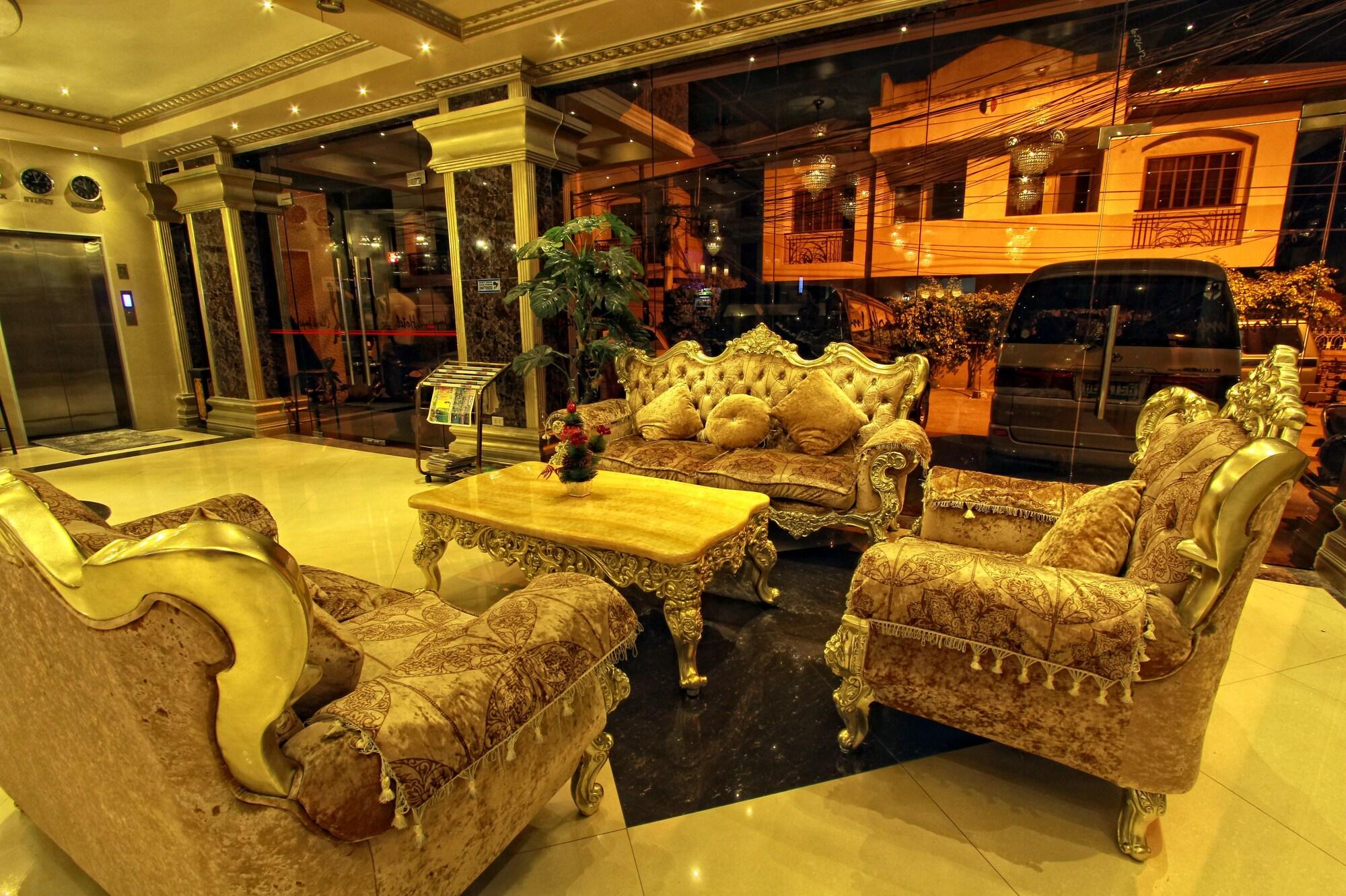 Vista Lobby Clark Imperial Hotel