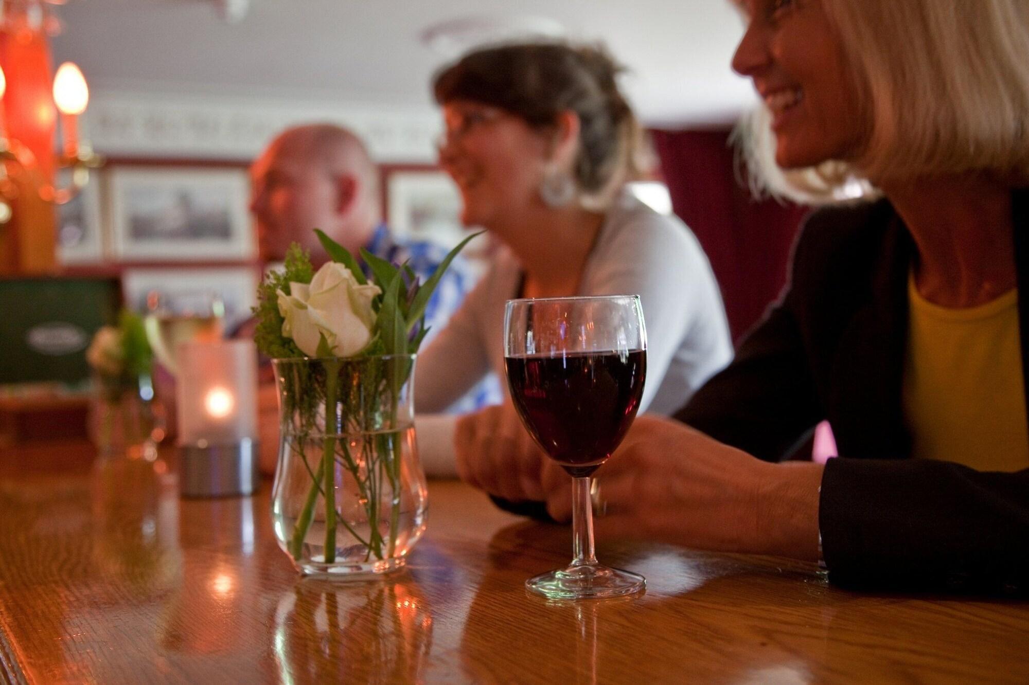 Bar/Salón Van Der Valk Avifauna