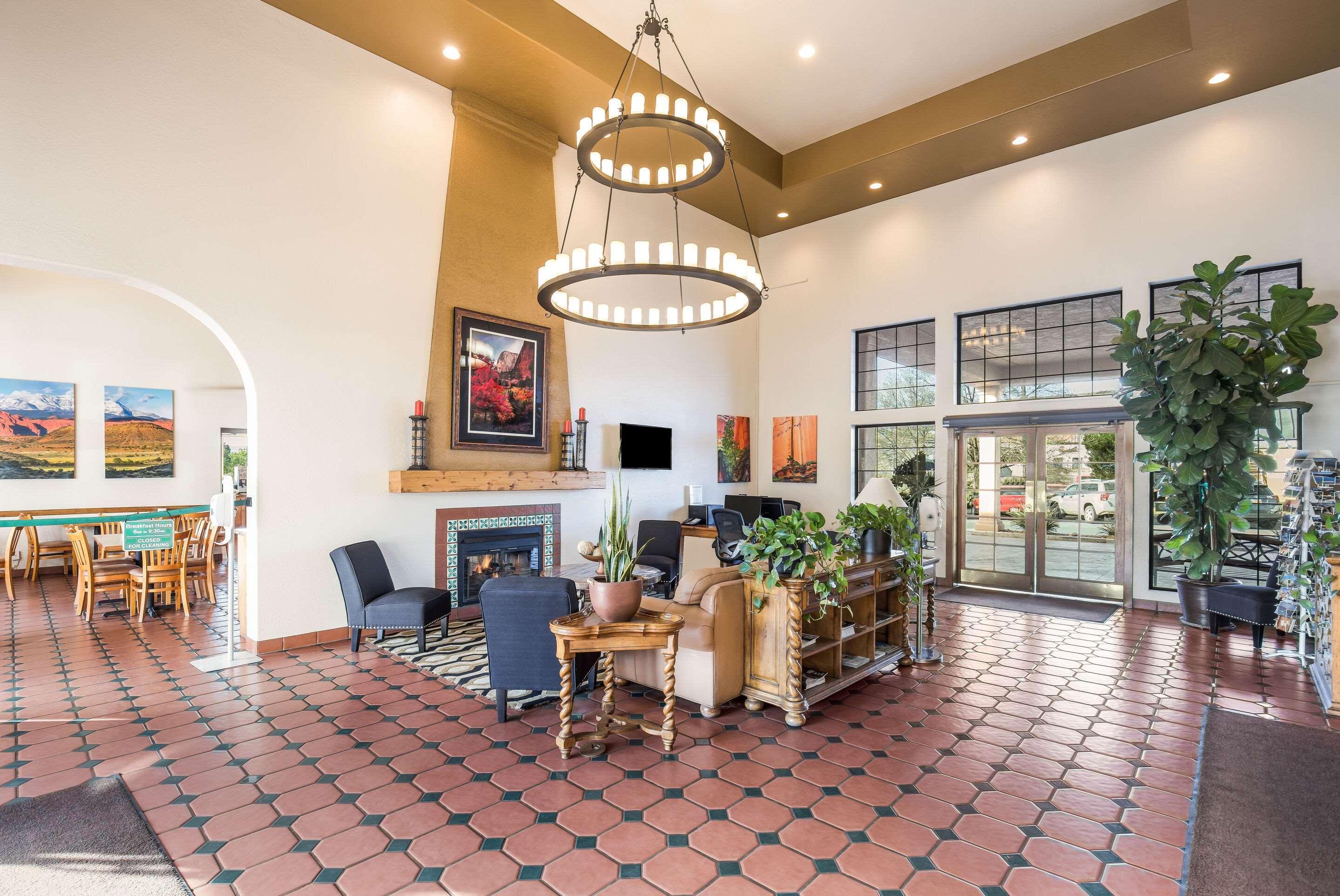 Vista Lobby Clarion Suites St George - Convention Center Area