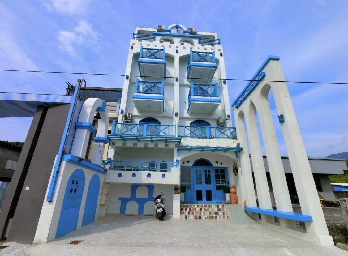 Varios White Mediterranean