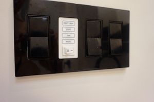 Alquiler Vacacional - Soft Leather and Warm Bricks at a Stylish Rogers Park Home