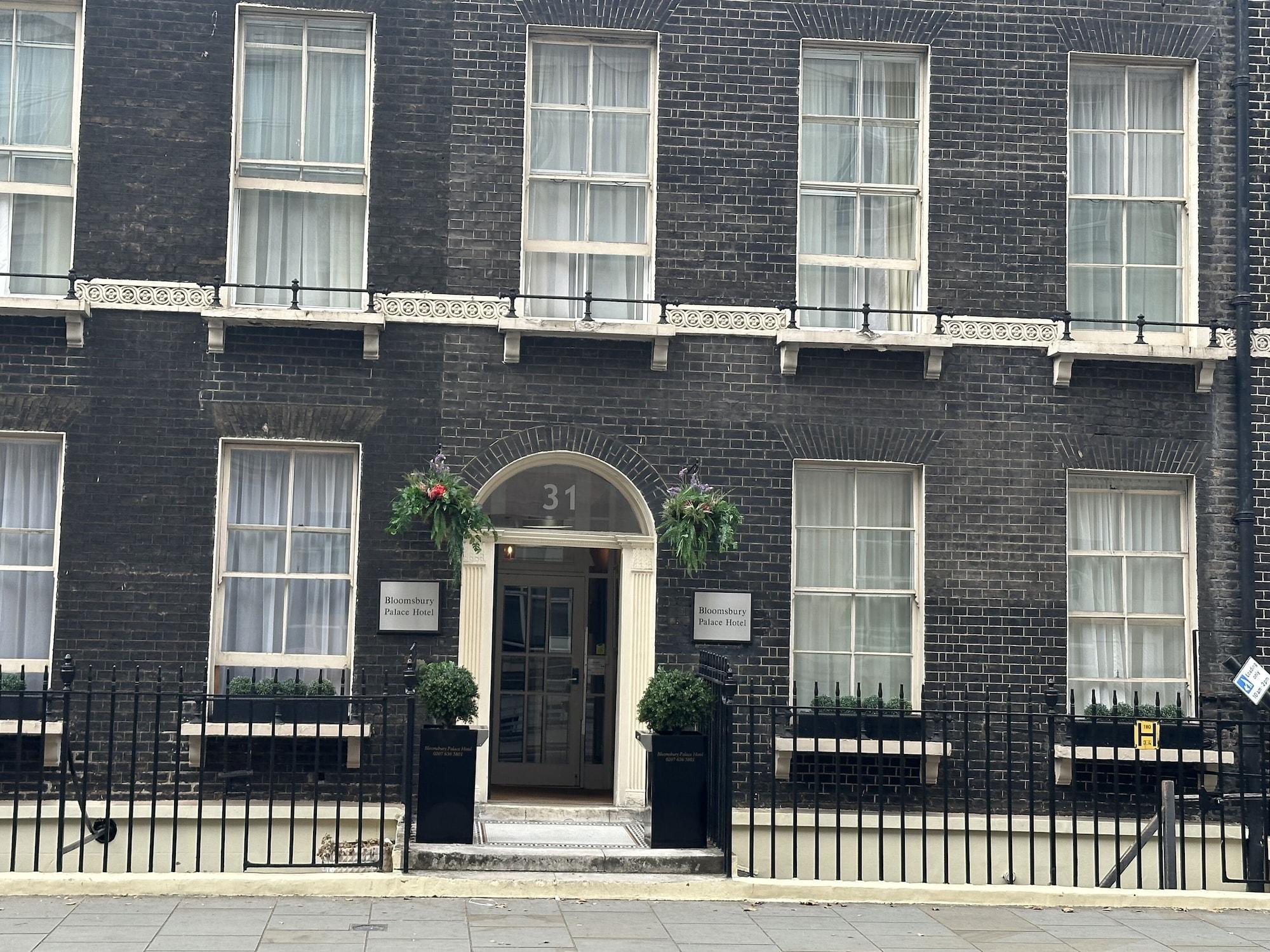 Vista Exterior Bloomsbury Palace Hotel