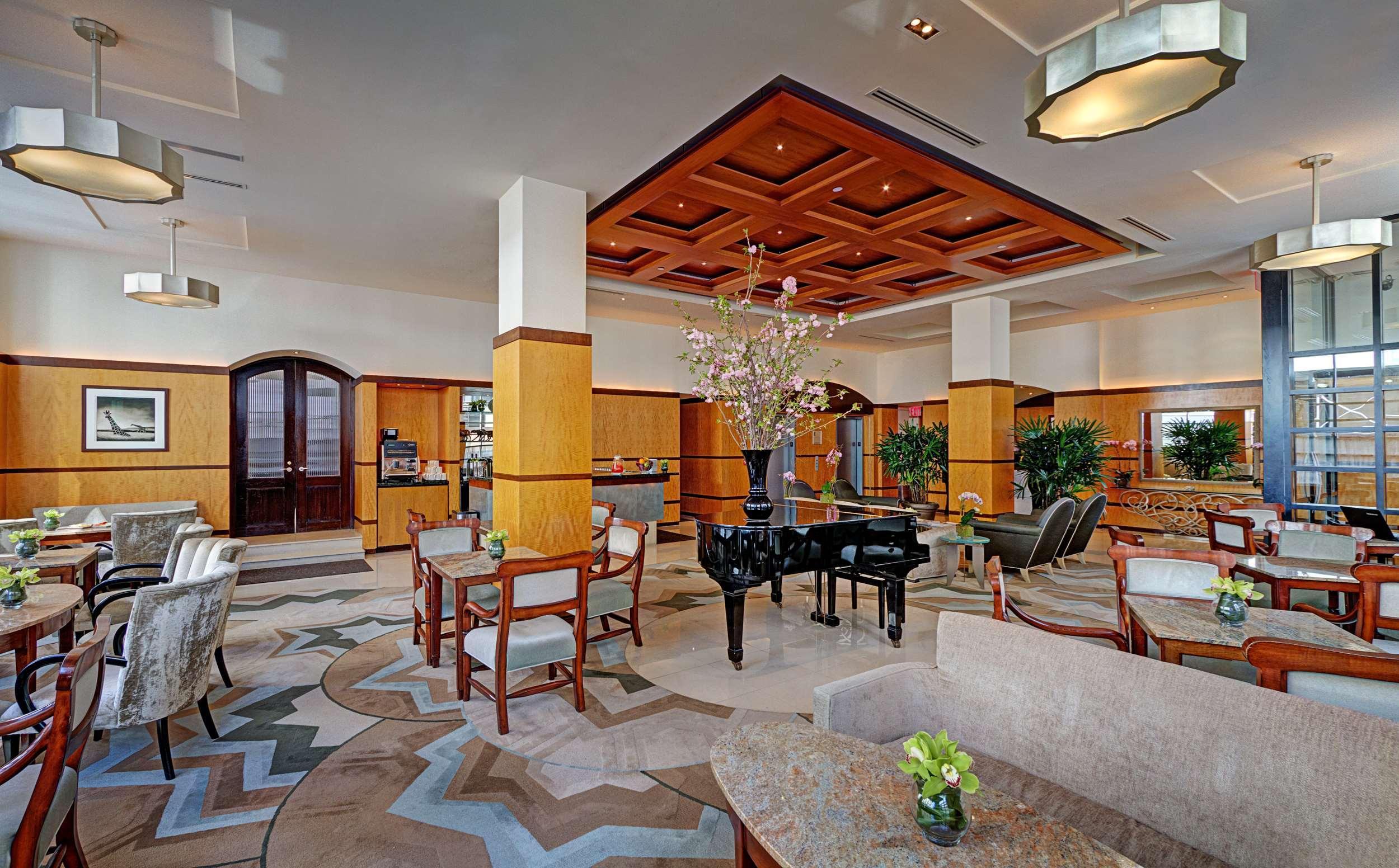 Vista Lobby Hotel Giraffe by Library Hotel Collection