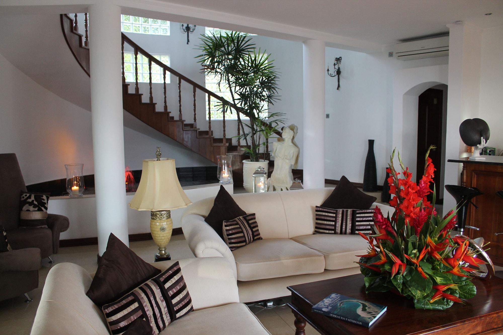 Vista Lobby Petit Amour Villa