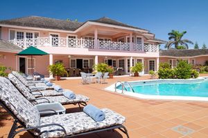 Renta Vacacional - Villa Mara, Ocho Rios Jamaica Villa 6BR