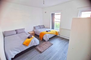 Alquiler Vacacional - Charming 4-bed House in Manchester