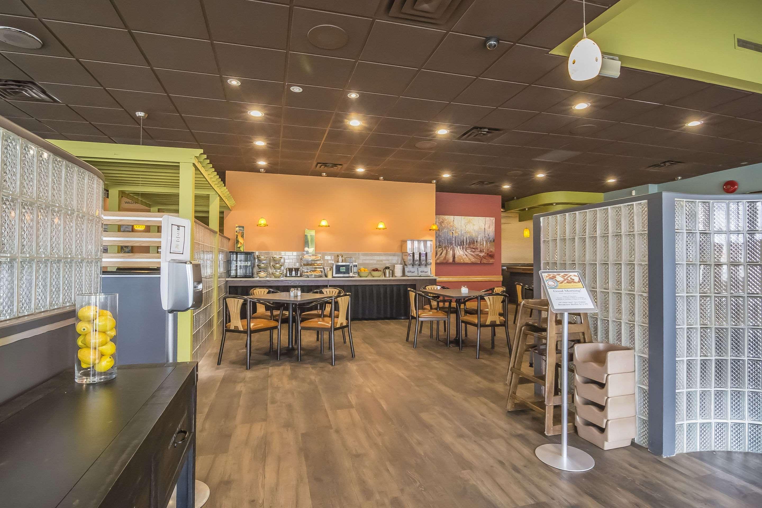 Restaurant Quality Inn West Edmonton