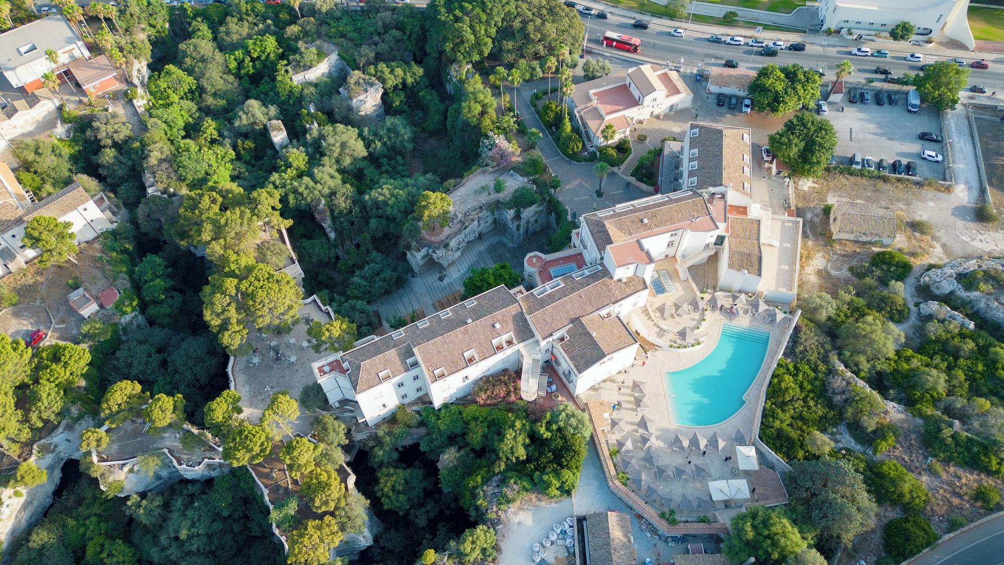 Vista Exterior Grand Hotel Villa Politi