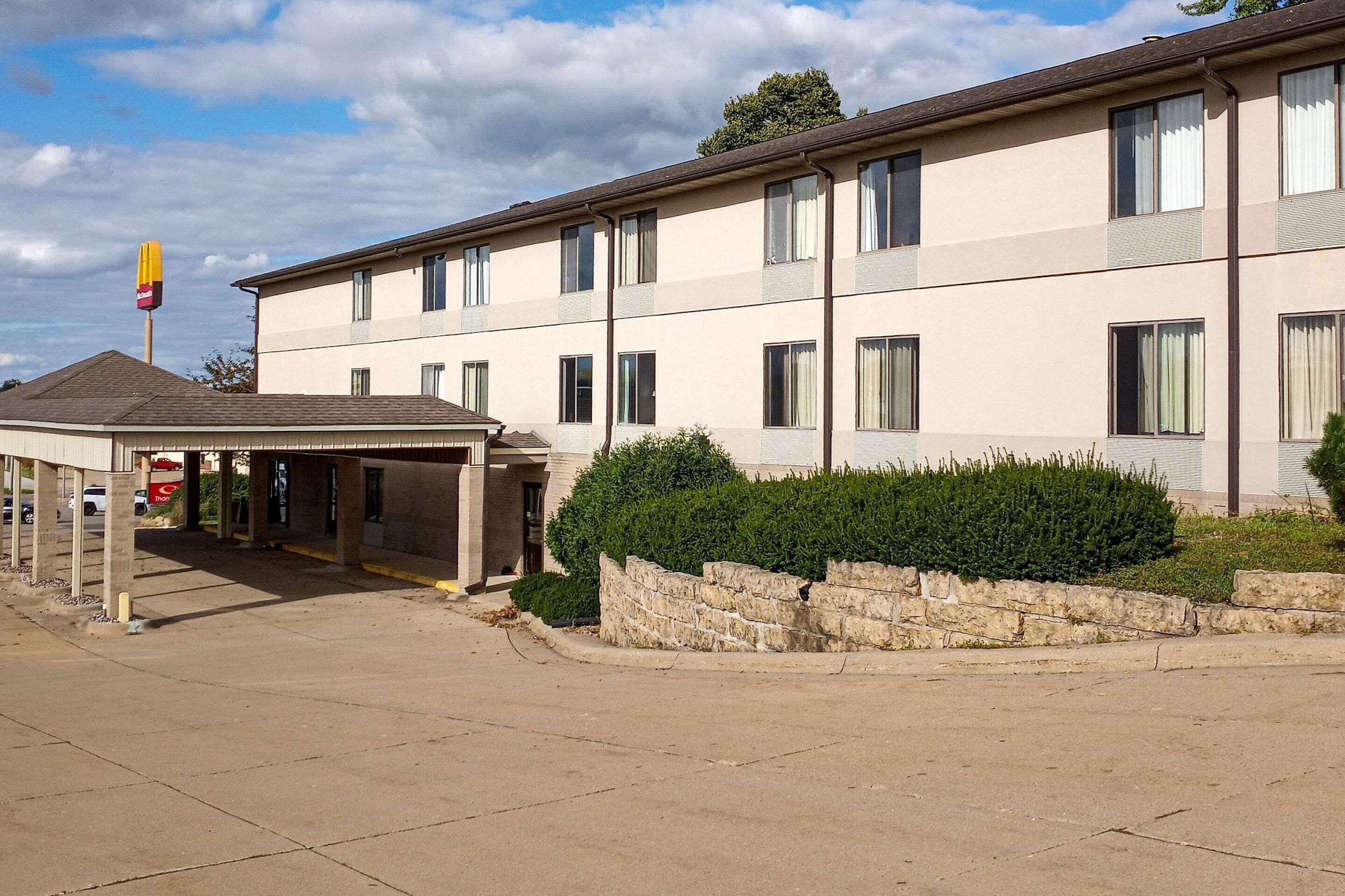 Varios Econo Lodge Maquoketa