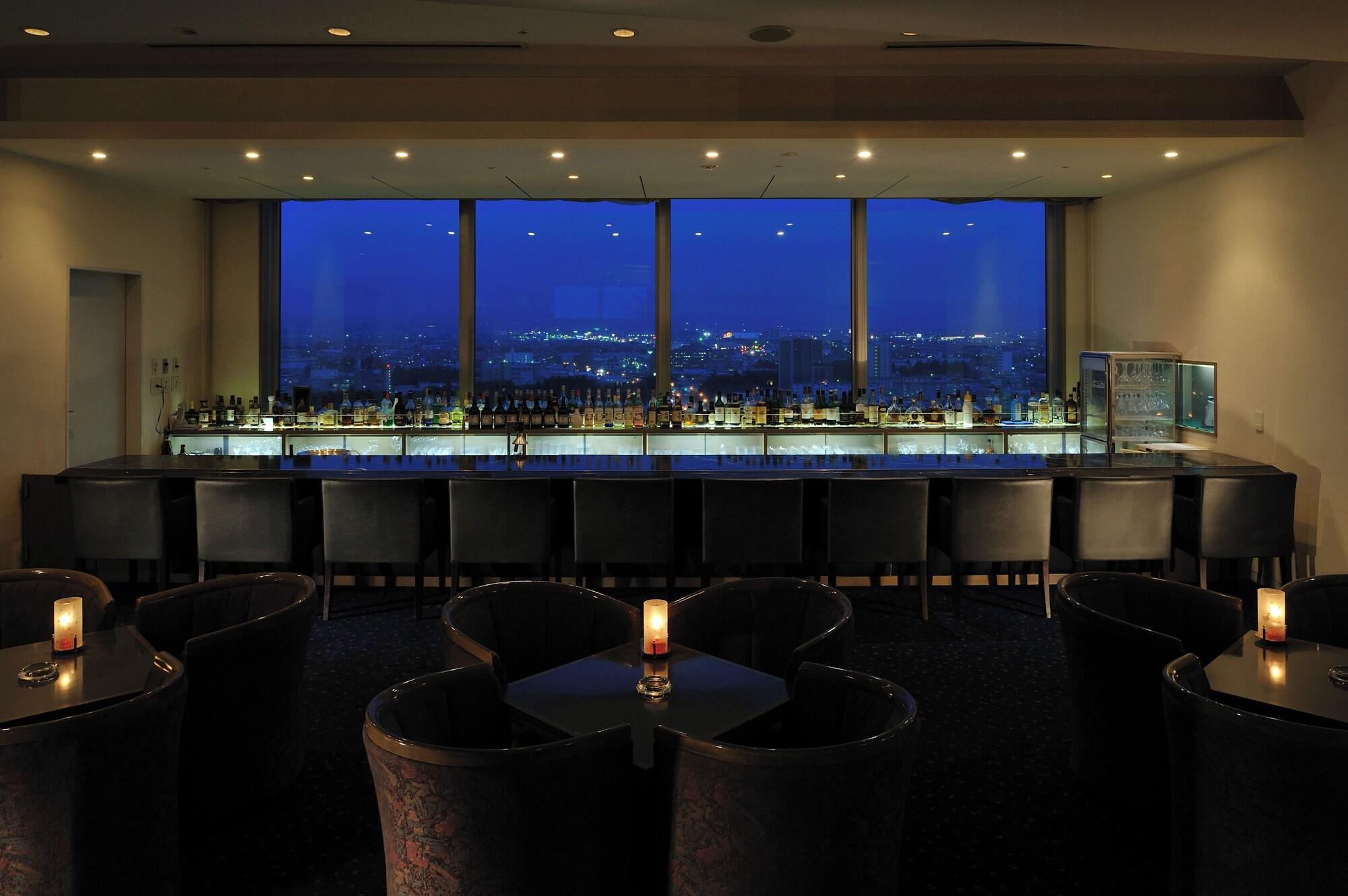 Bar/Salón Hotel Aomori