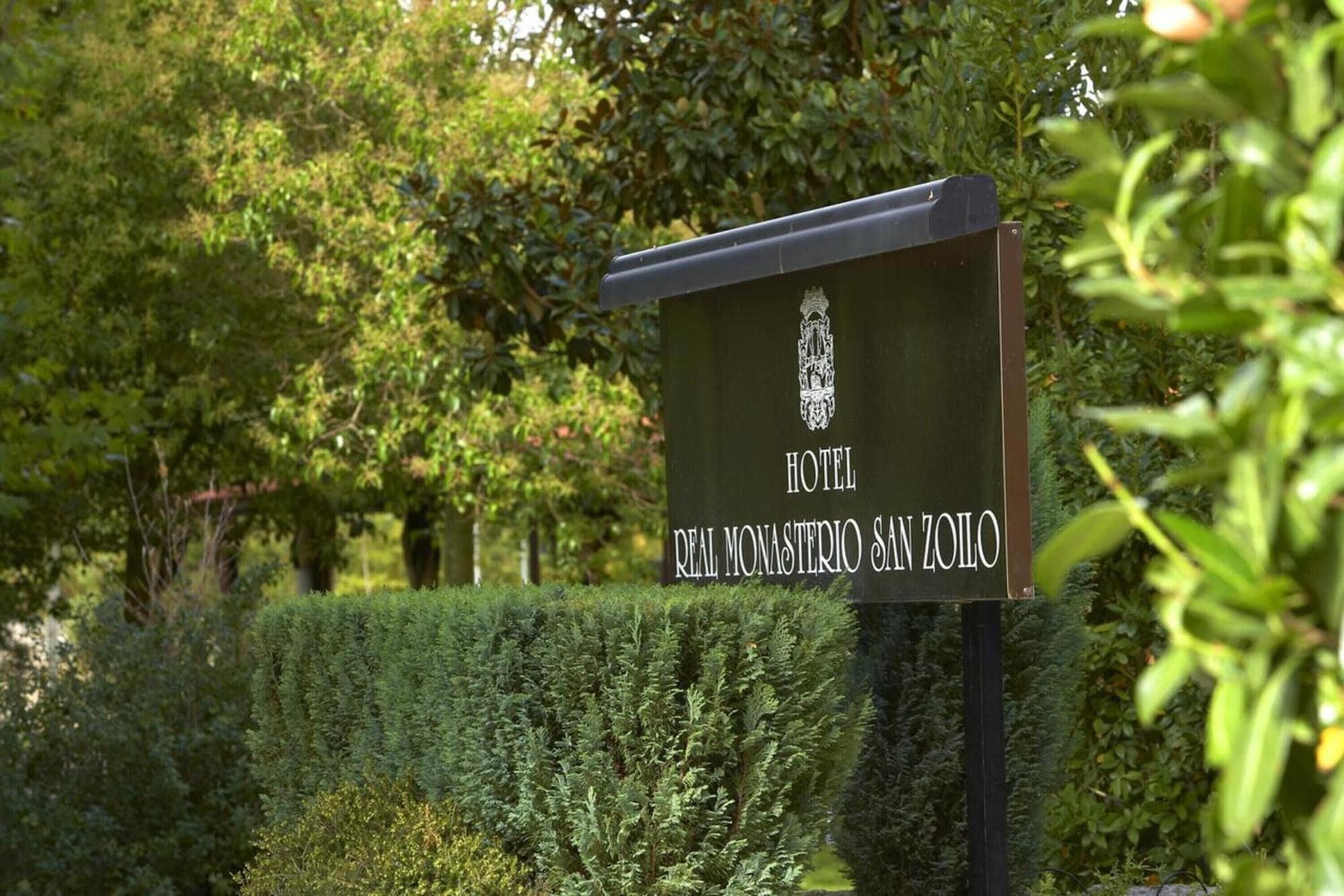 Vista Exterior Hotel Real Monasterio San Zoilo