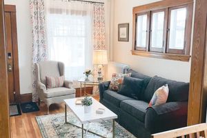 Alquiler Vacacional - 4BR 2BA Home in Charming St Paul - Sleeps 10
